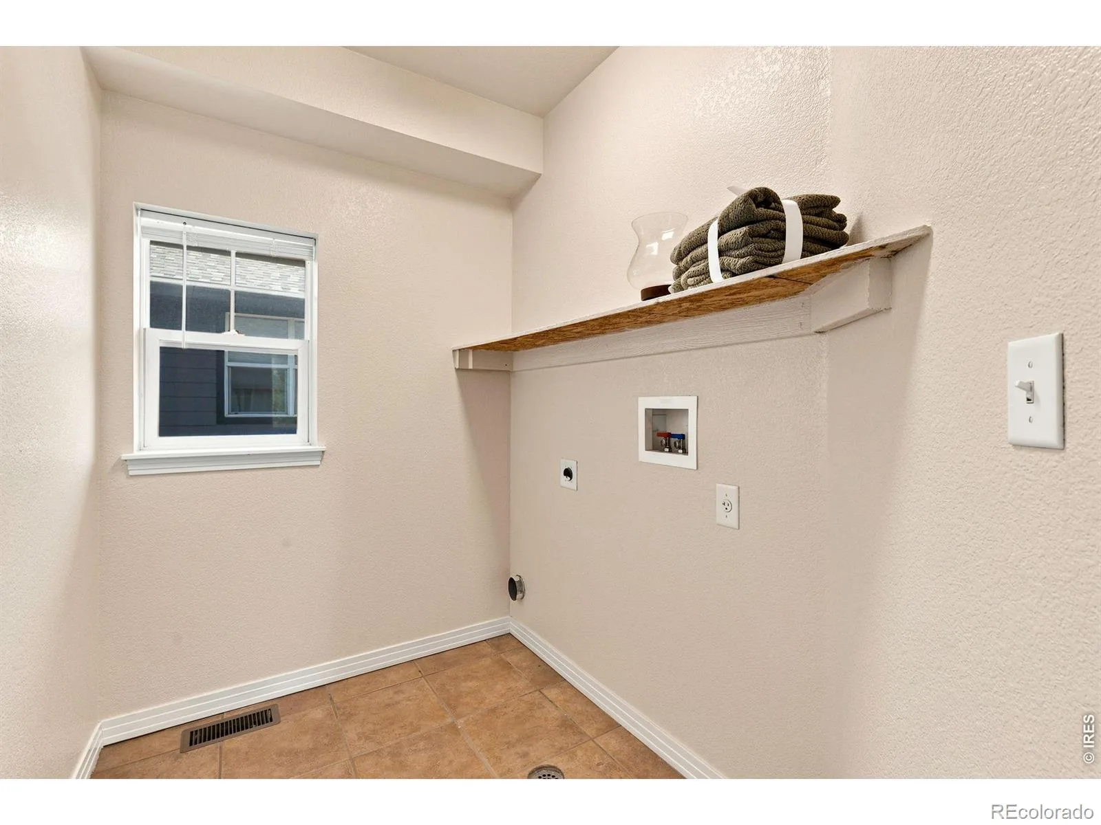 2104 18th Avenue Longmont CO 80501 | MLS #RECIR1064766 07222026142255 1600 11