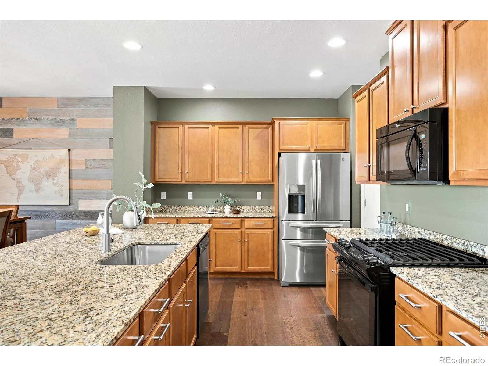 2316 Calais Drive #B Longmont CO 80504 | MLS #RECIR1064770 07222026145722 1600 13