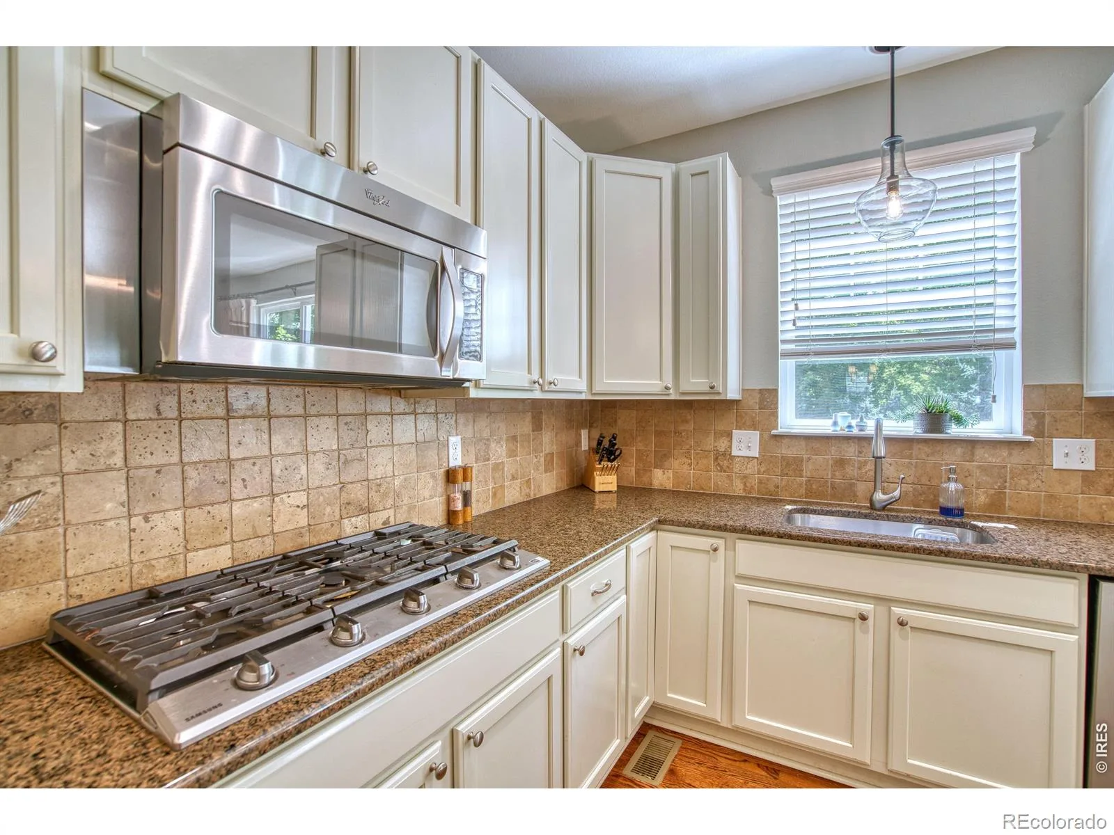 4933 Eagan Circle Longmont CO 80503 | MLS #RECIR1064772 07222026160222 1600 10
