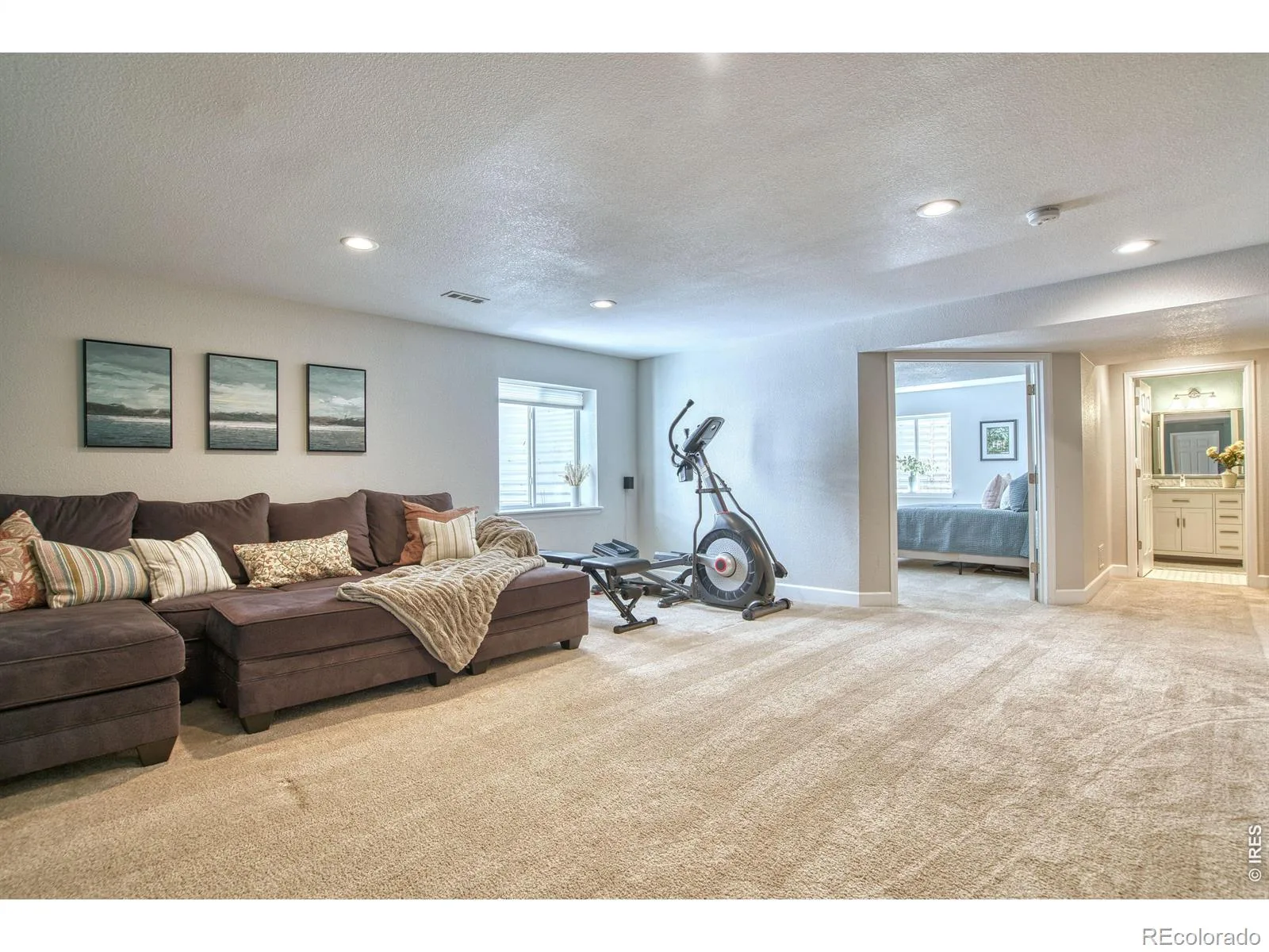 4933 Eagan Circle Longmont CO 80503 | MLS #RECIR1064772 07222026160222 1600 28