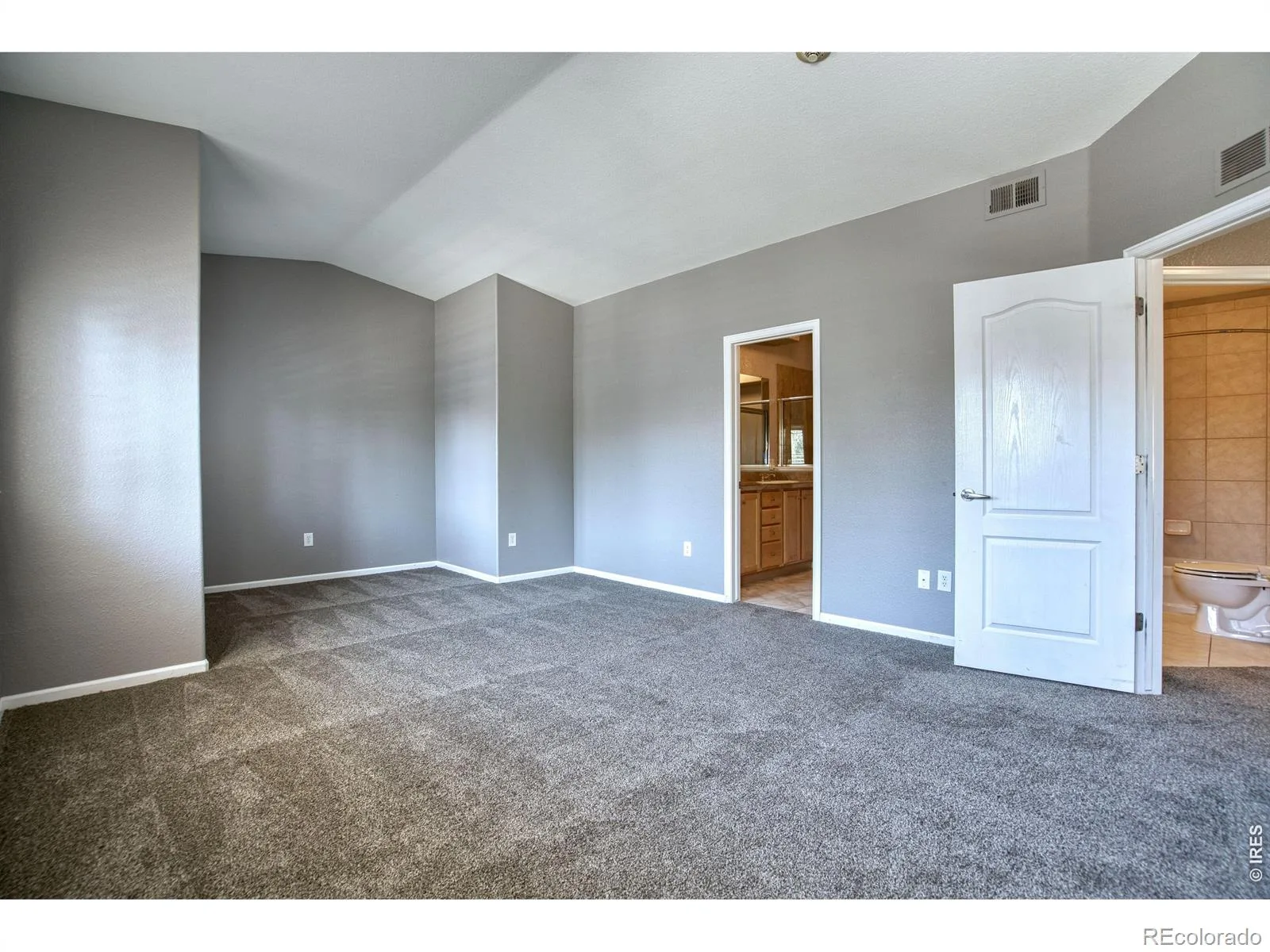 2239 Calais Drive #11B Longmont CO 80504 | MLS #RECIR1064850 08272026171815 1600 21