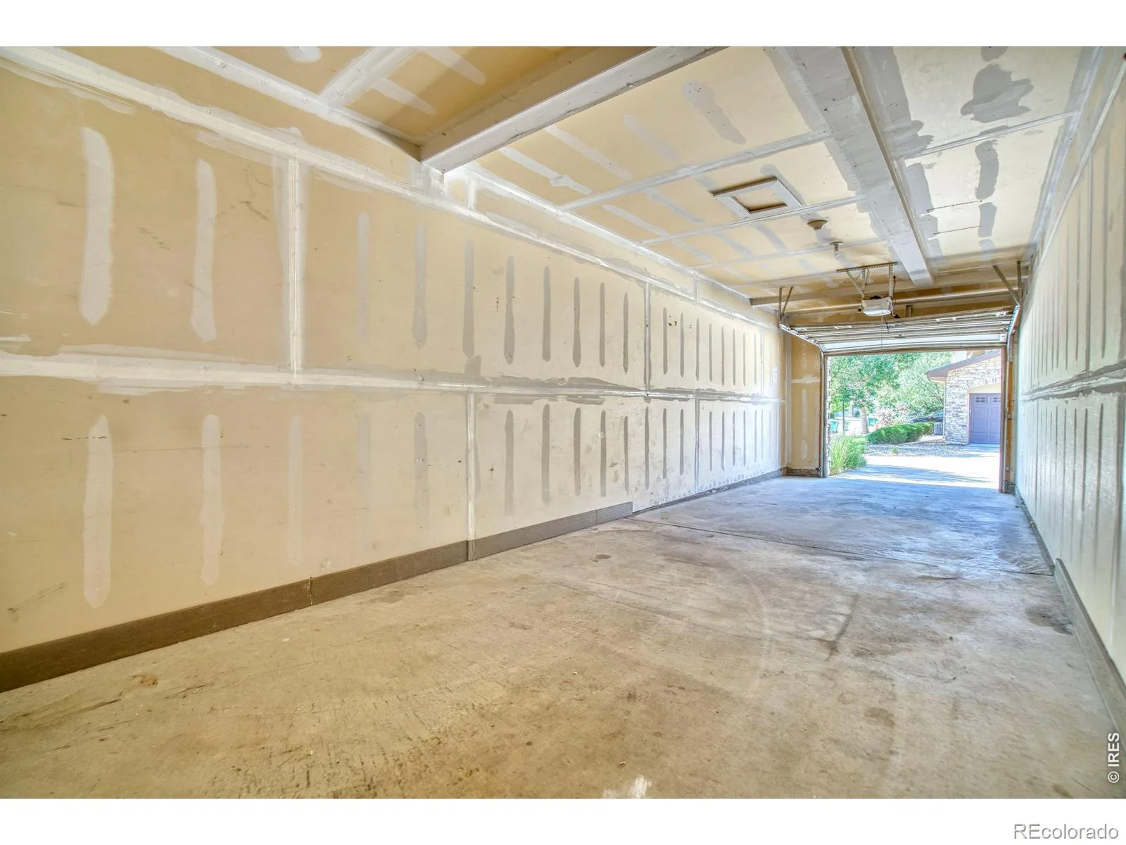 2239 Calais Drive #11B Longmont CO 80504 | MLS #RECIR1064850 08272026171815 1600 27