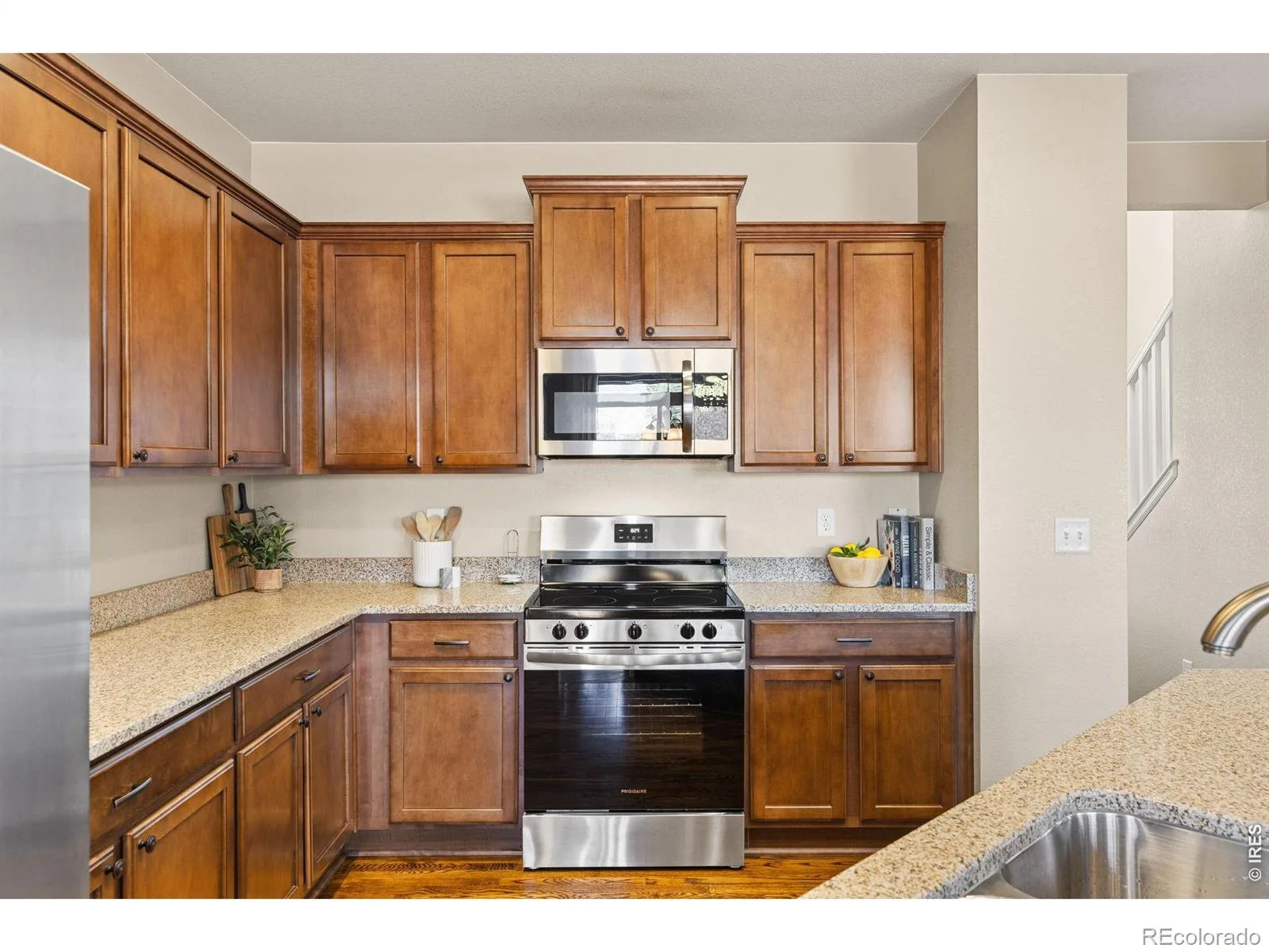 163 N Jamestown Way Aurora CO 80018 | MLS #RECIR1064860 08222026003759 1600 7
