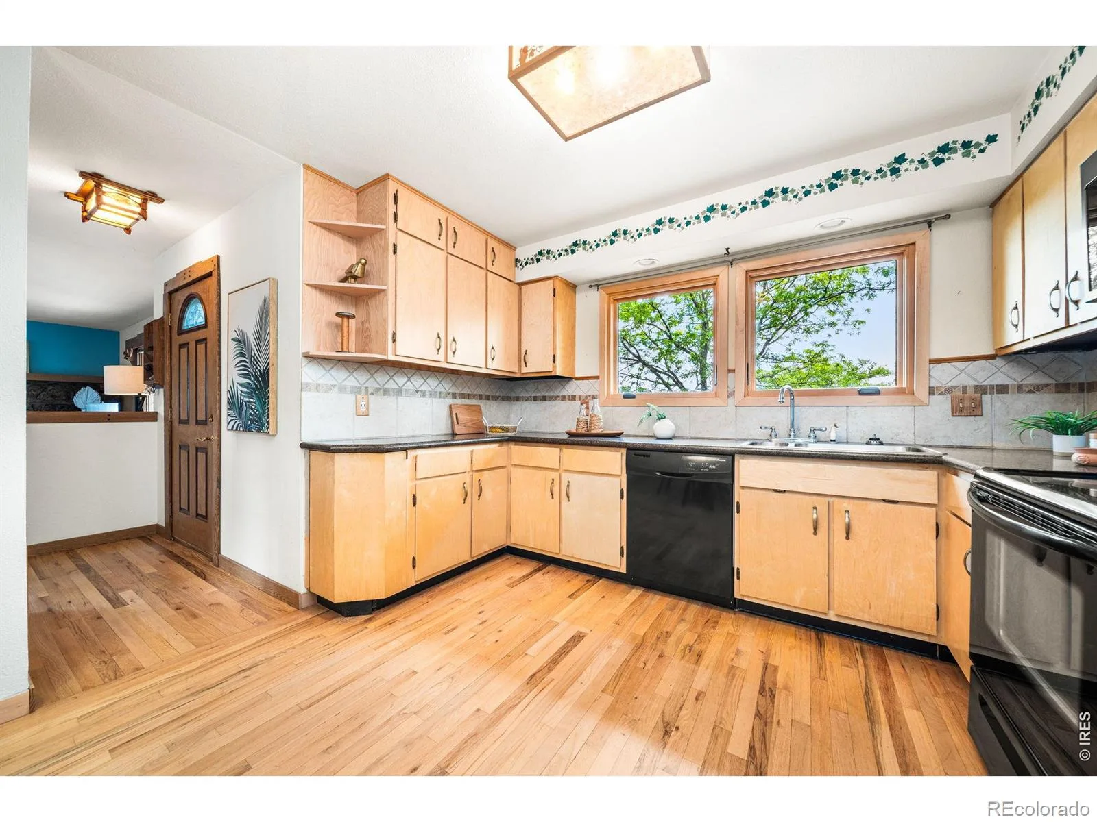 6541 Saint Vrain Road Longmont CO 80503 | MLS #RECIR1064884 07232026180803 1600 12