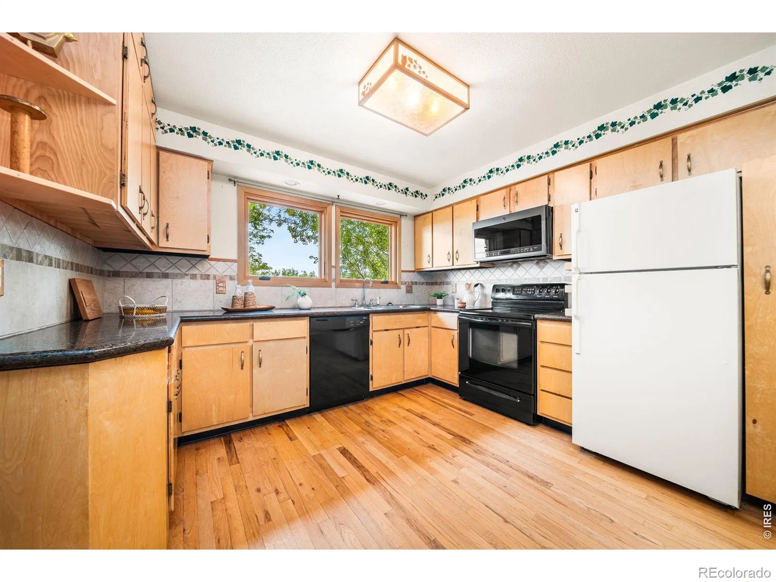 6541 Saint Vrain Road Longmont CO 80503 | MLS #RECIR1064884 07232026180803 1600 9