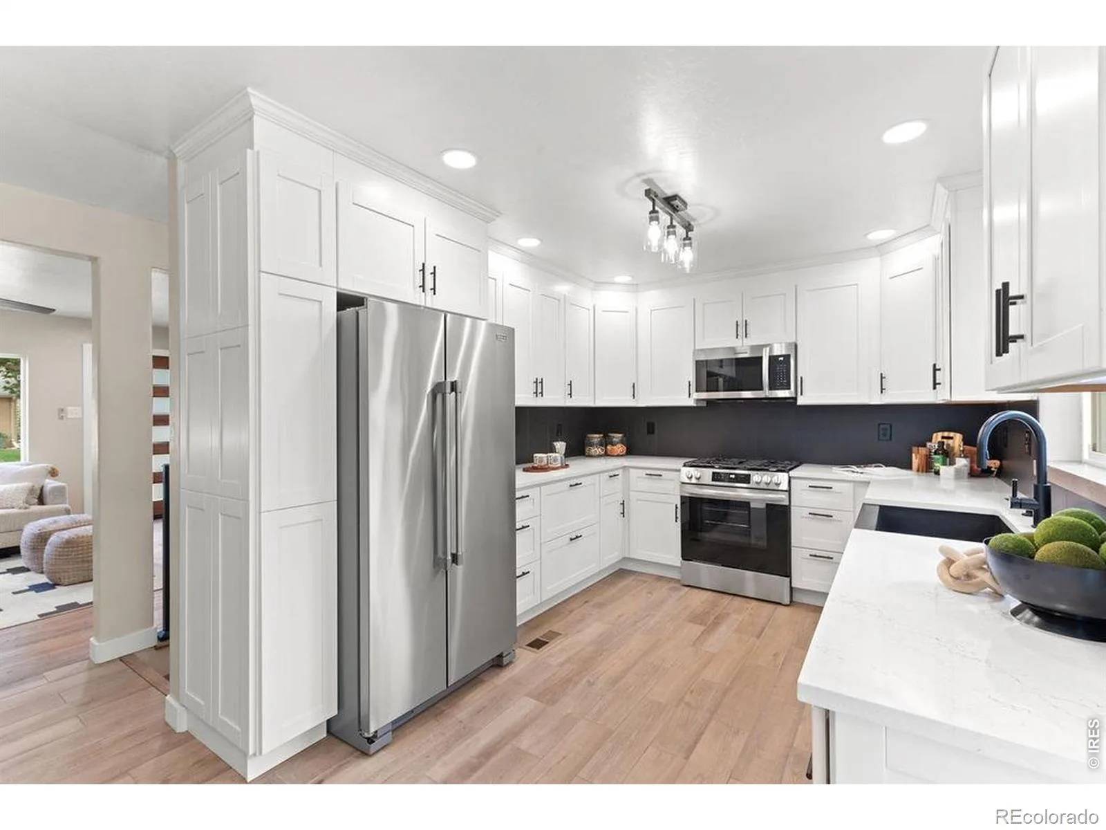 6010 Johnson Way Arvada CO 80004 | MLS #RECIR1064912 07252026071434 1600 8