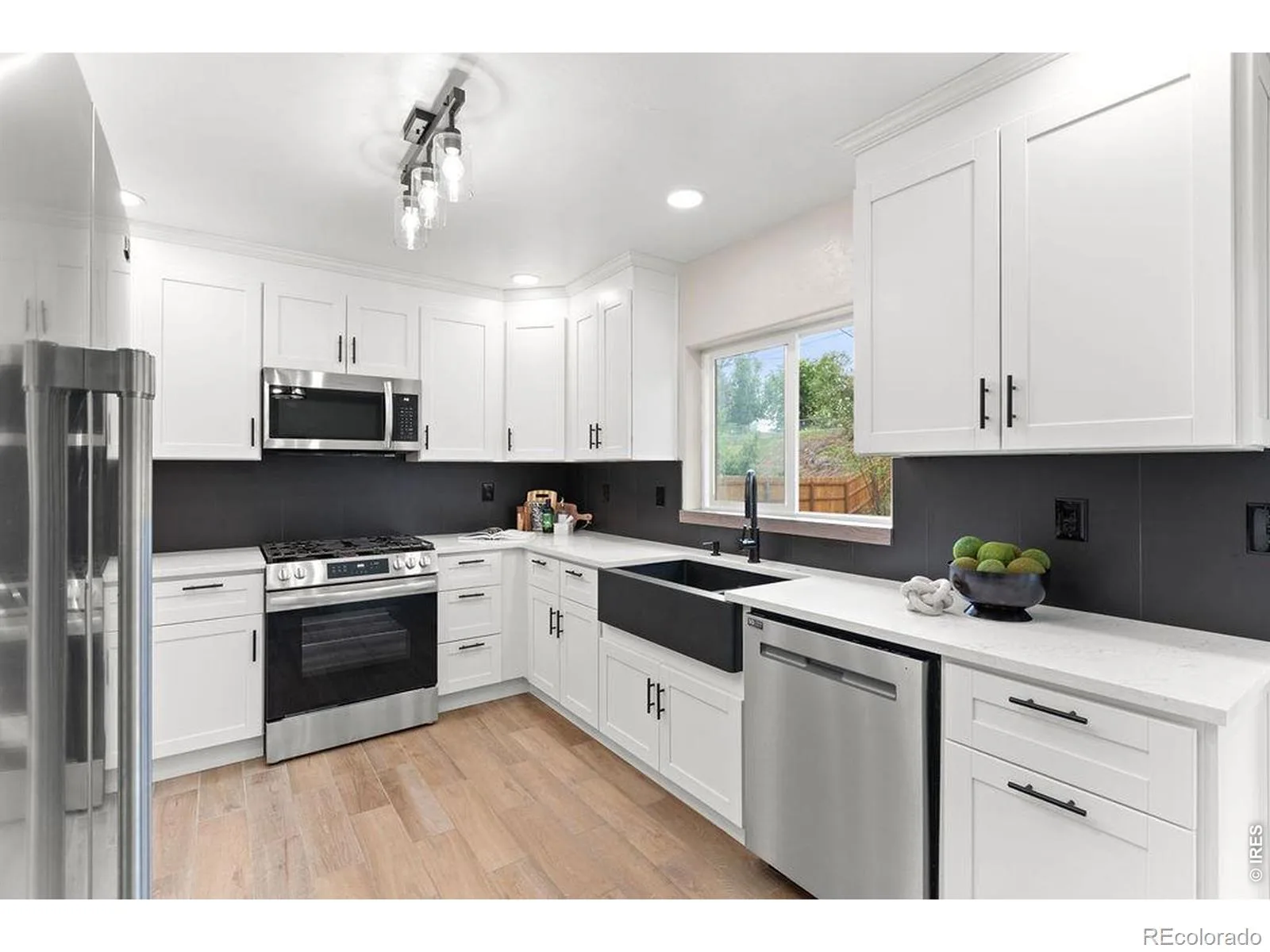 6010 Johnson Way Arvada CO 80004 | MLS #RECIR1064912 07252026071434 1600 9