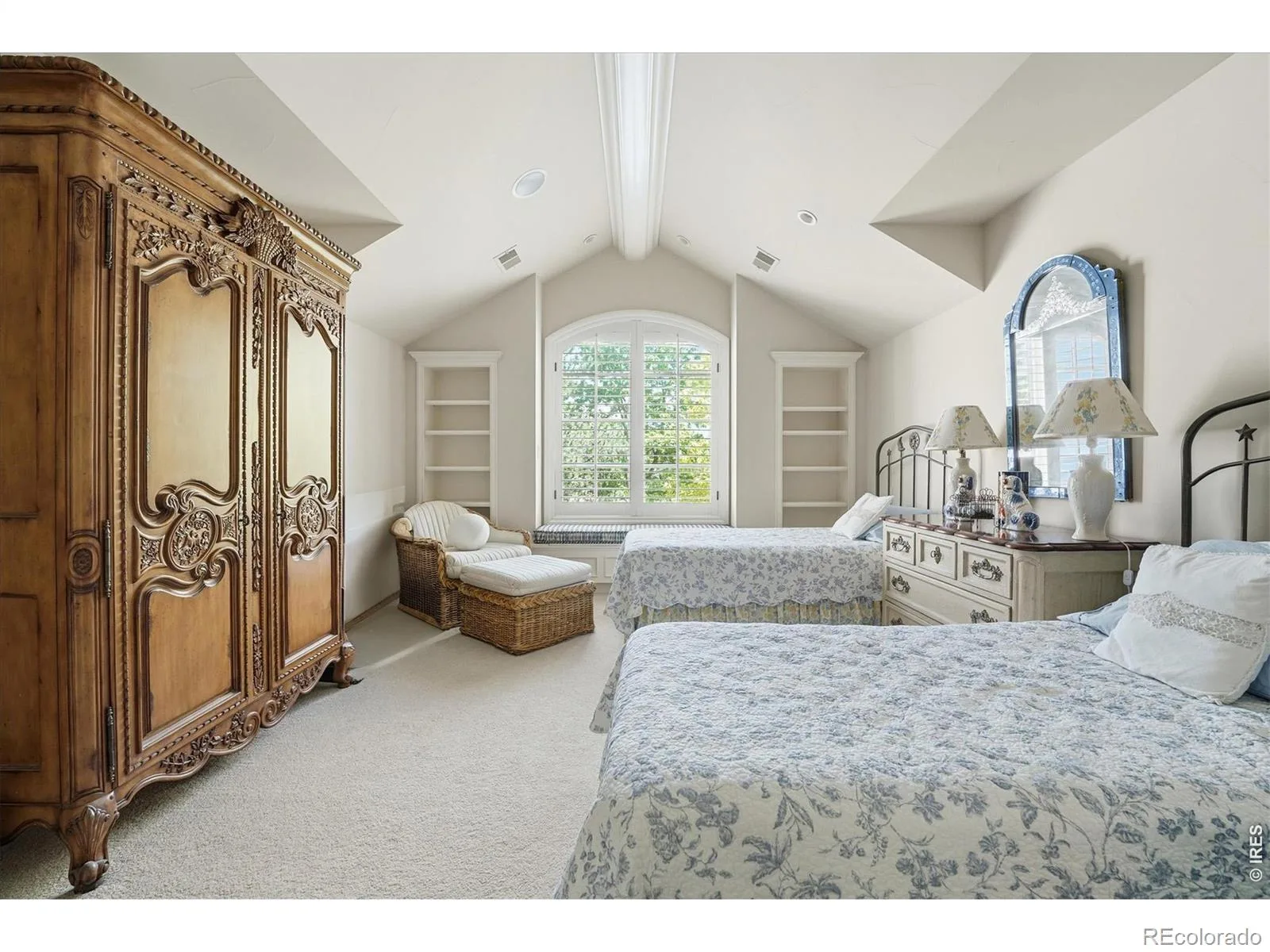 4053 E Iris Court Greenwood Village CO 80121 | MLS #RECIR1064995 07302026005548 1600 21