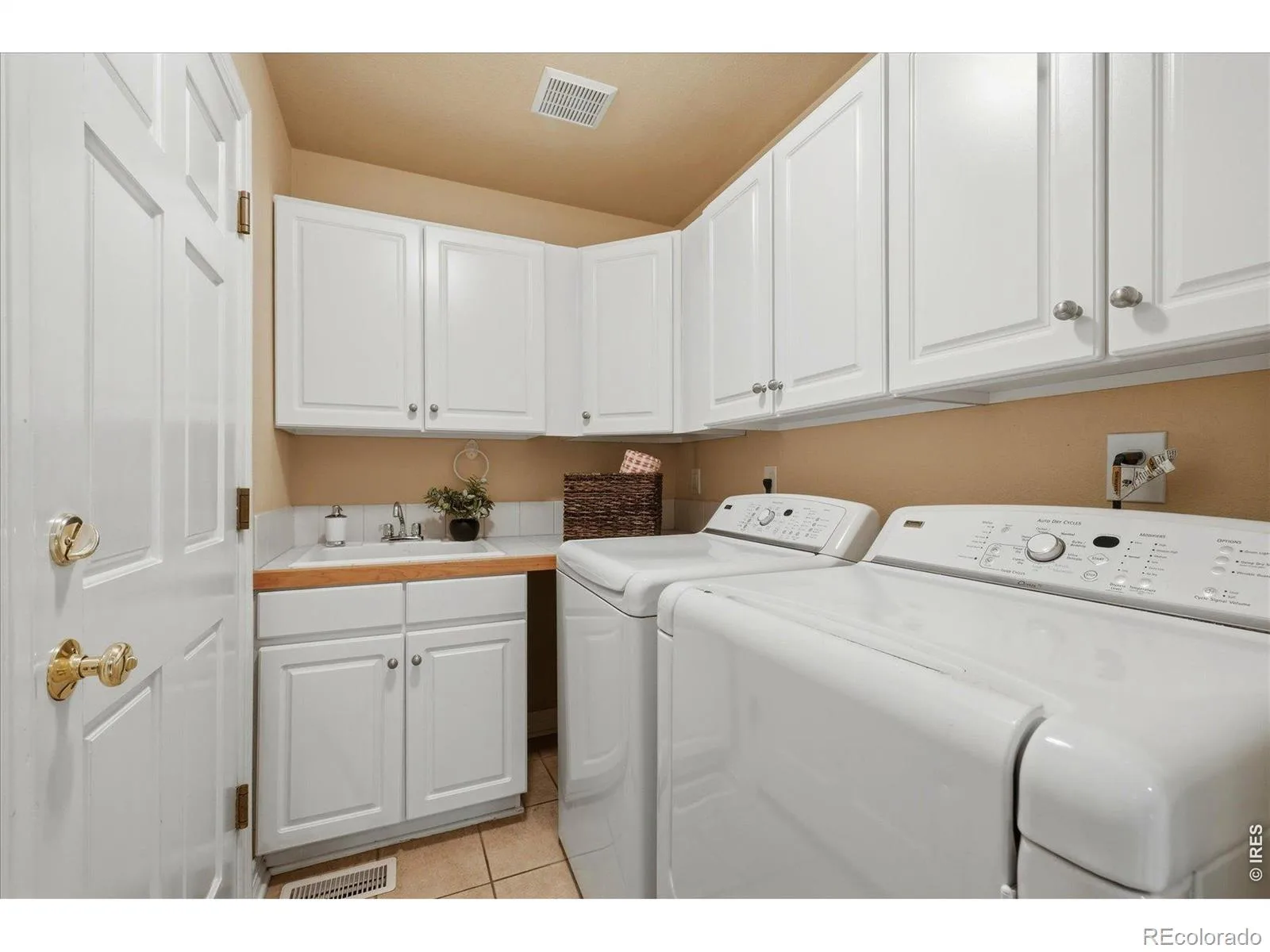 6755 Saddleback Avenue Firestone CO 80504 | MLS #RECIR1065059 08272026161051 1600 35