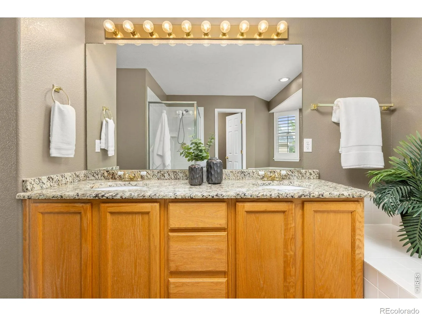 2966 Golden Eagle Circle Lafayette CO 80026 | MLS #RECIR1065162 07302026005602 1600 22