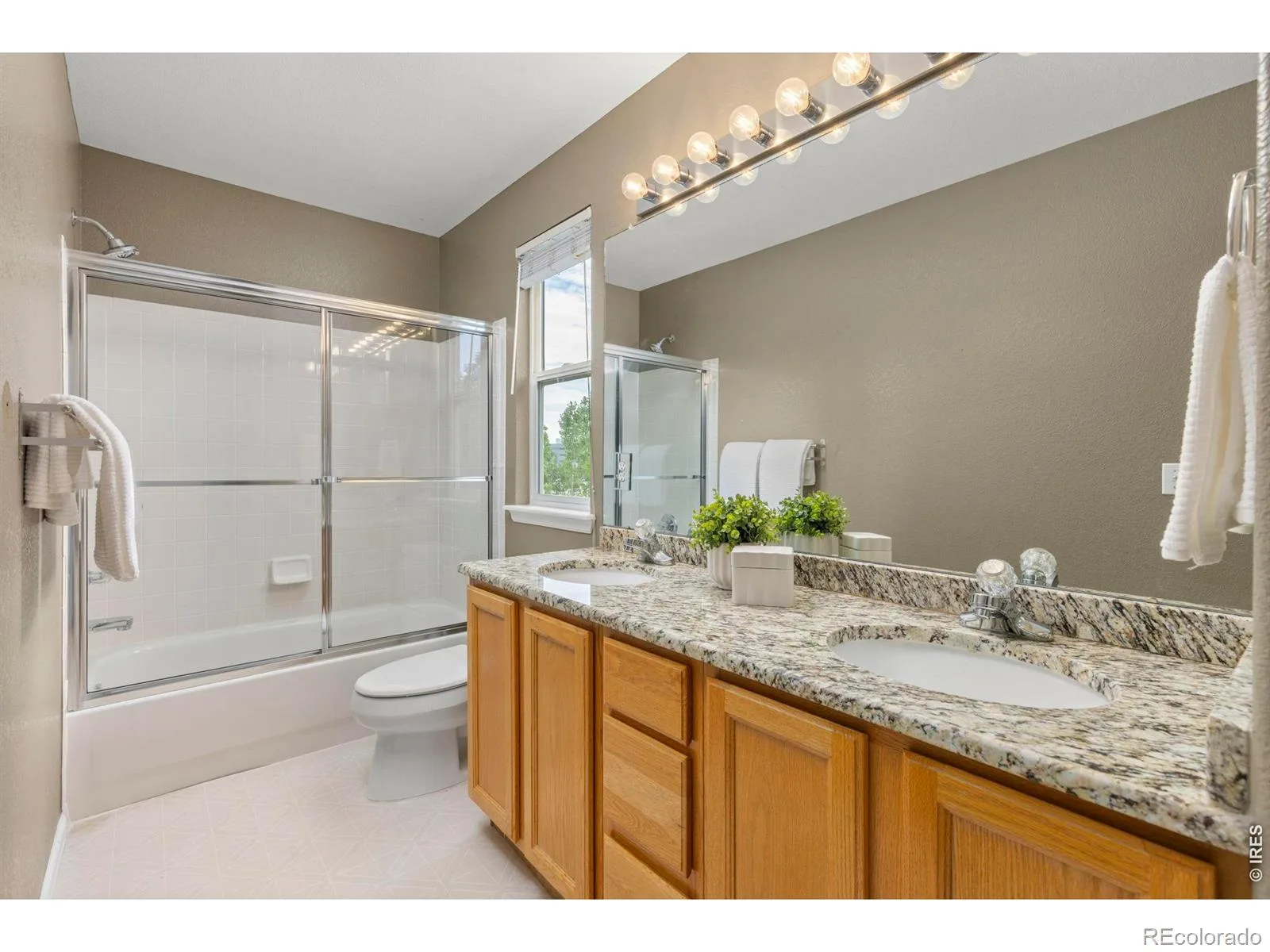 2966 Golden Eagle Circle Lafayette CO 80026 | MLS #RECIR1065162 07302026005602 1600 27