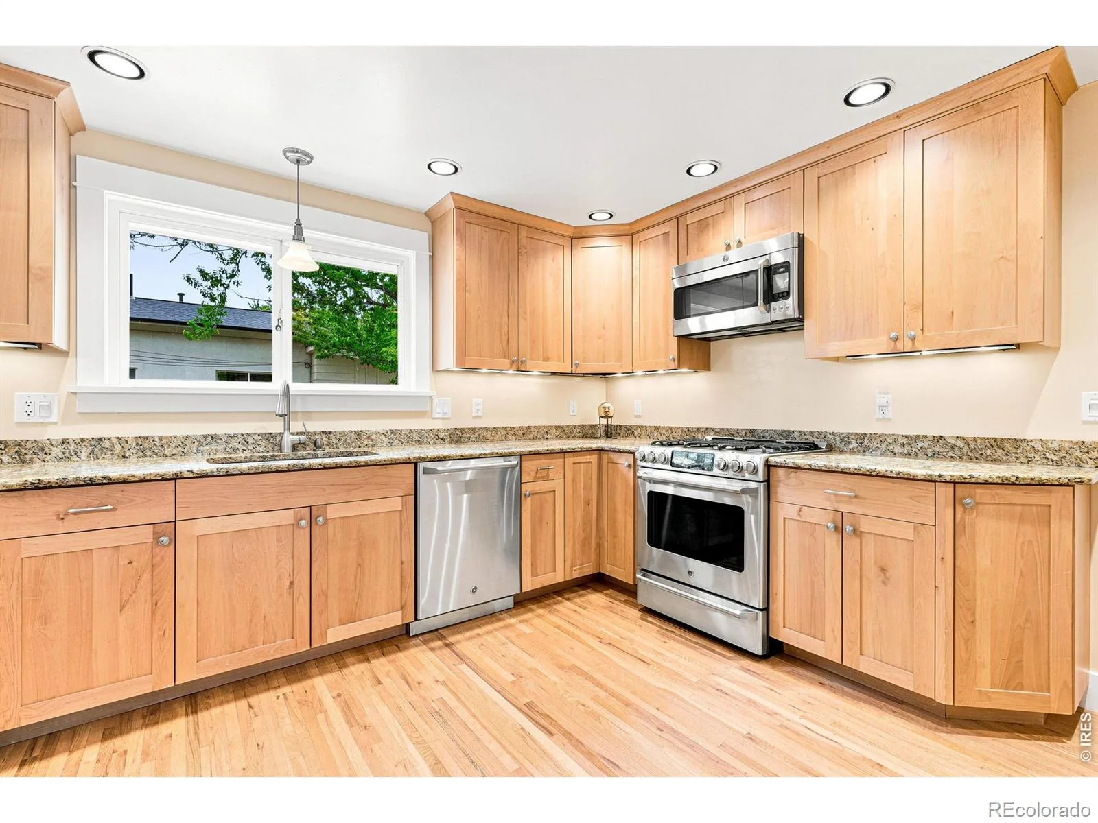 1915 Cheyenne Street Golden CO 80401 | MLS #RECIR1065320 07302026160154 1600 1