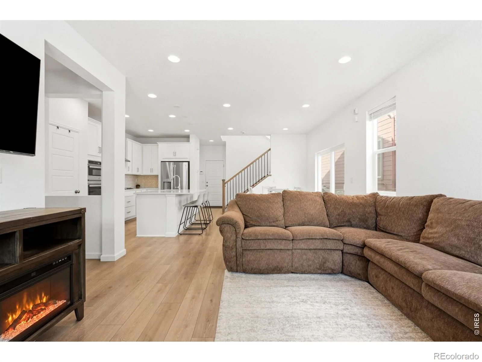 9915 Matchless Street Littleton CO 80125 | MLS #RECIR1065324 07302026160212 1600 10