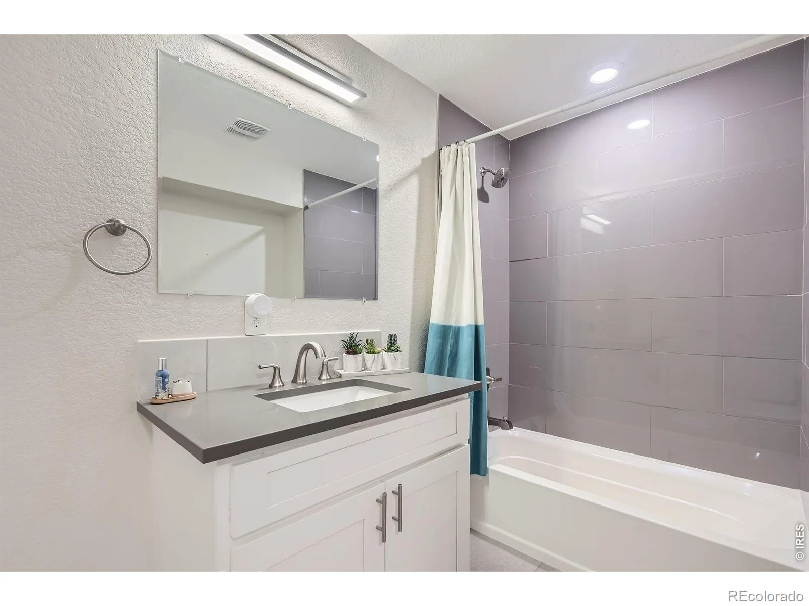 345 S Forest Street Denver CO 80246 | MLS #RECIR1065354 08252026001316 1600 14