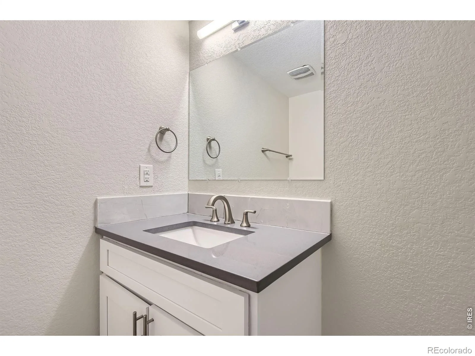 345 S Forest Street Denver CO 80246 | MLS #RECIR1065354 08252026001316 1600 20