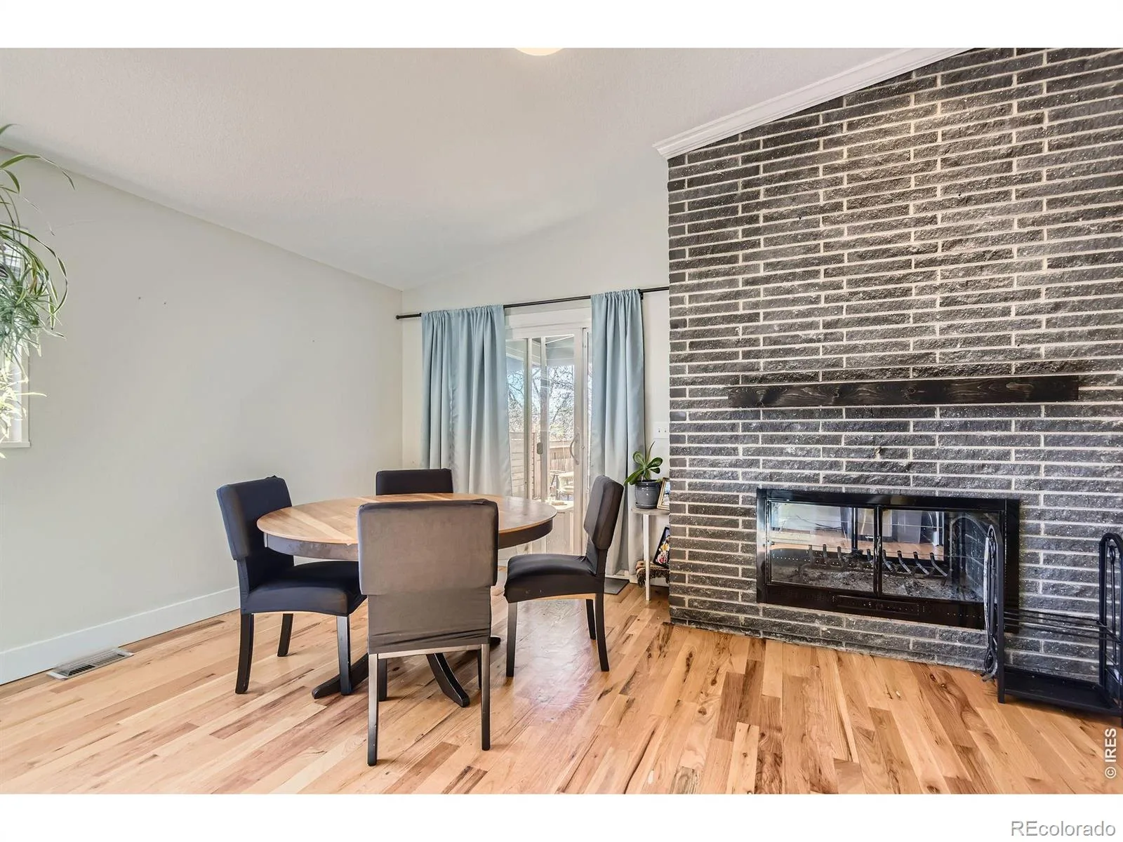 345 S Forest Street Denver CO 80246 | MLS #RECIR1065354 08252026001316 1600 9