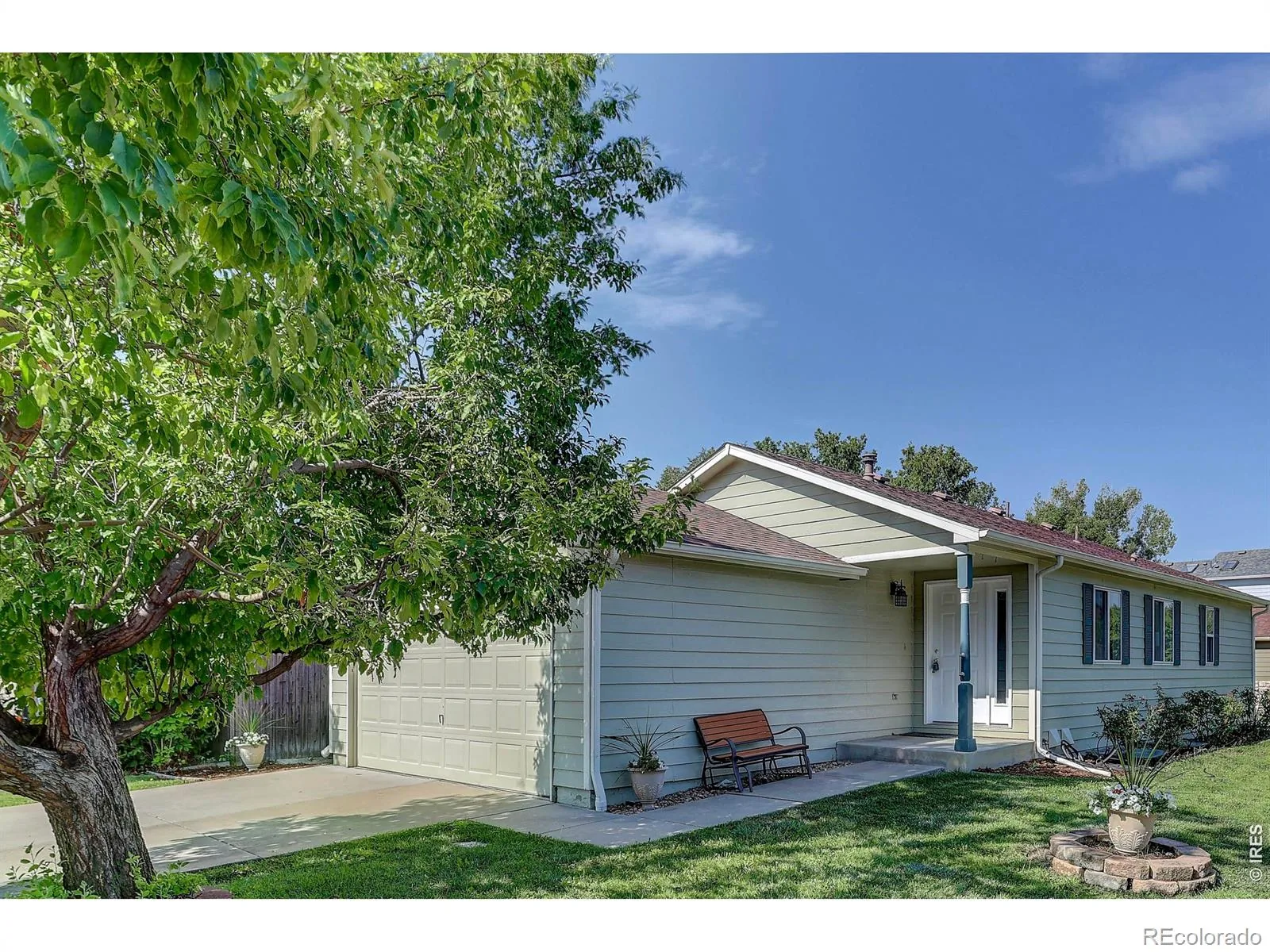 346 Wadsworth Circle Longmont CO 80504 | MLS #RECIR1065360 07302026184023 1600 1