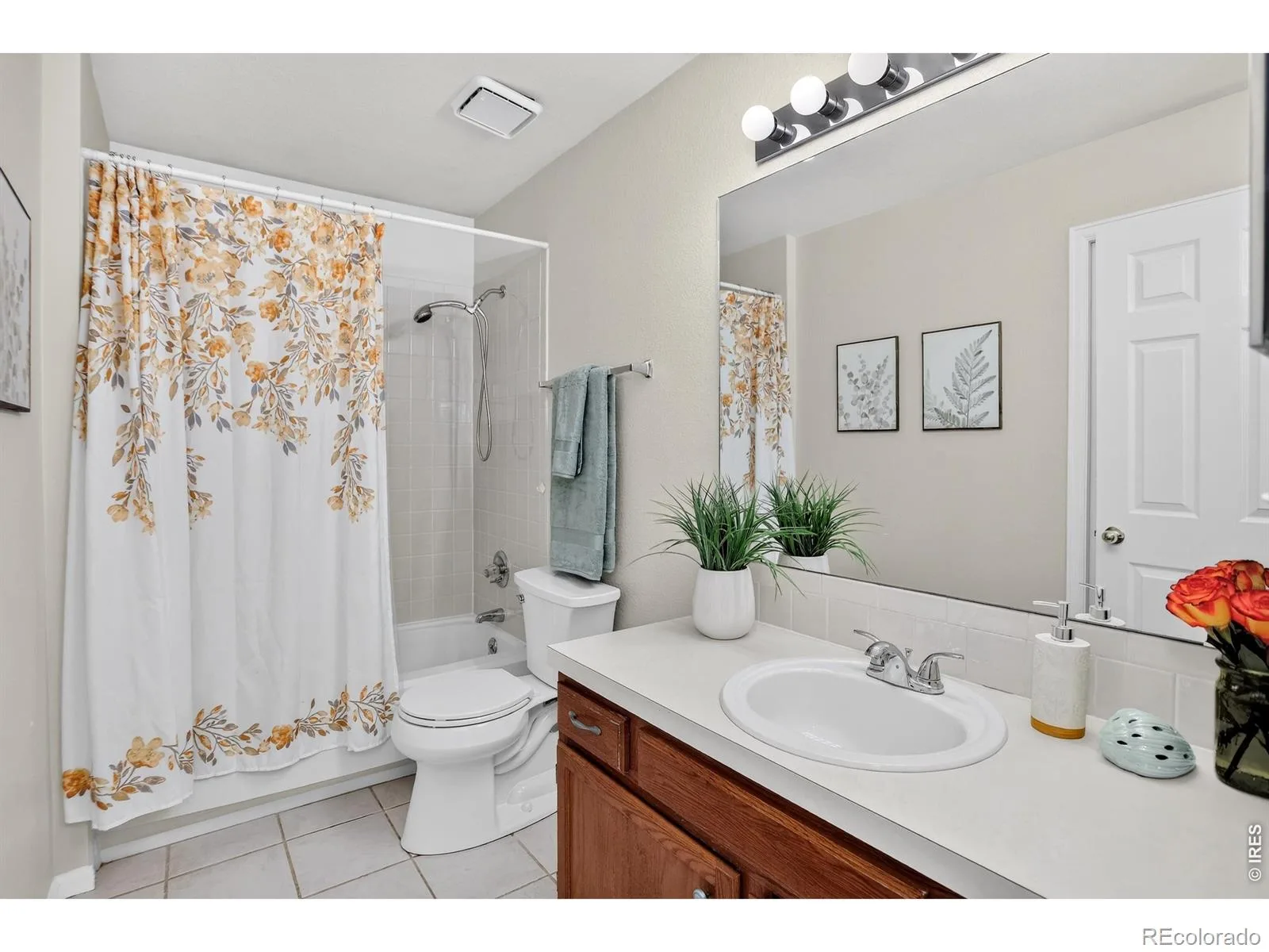 346 Wadsworth Circle Longmont CO 80504 | MLS #RECIR1065360 07302026184023 1600 24