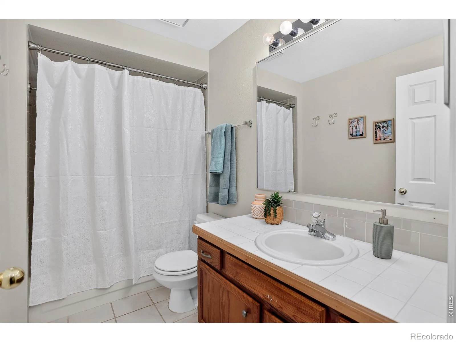 346 Wadsworth Circle Longmont CO 80504 | MLS #RECIR1065360 07302026184023 1600 29