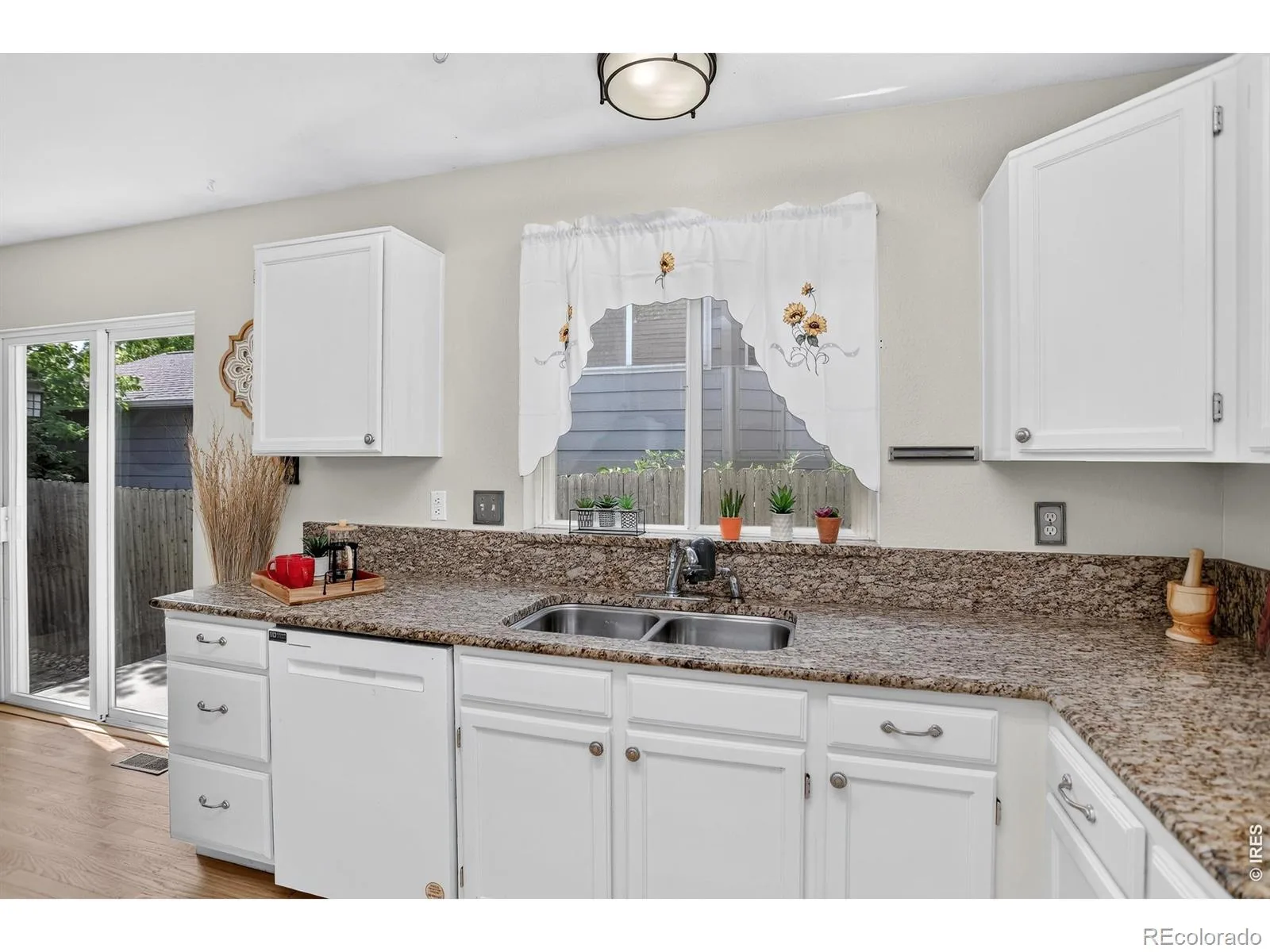 346 Wadsworth Circle Longmont CO 80504 | MLS #RECIR1065360 07302026184023 1600 9