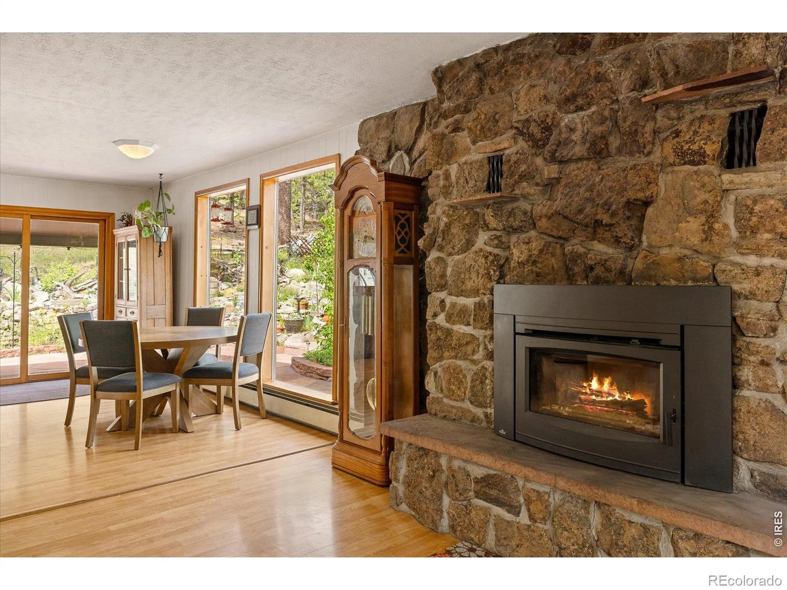 11988 Begole Circle Golden CO 80403 | MLS #RECIR1065385 08032026001438 1600 20