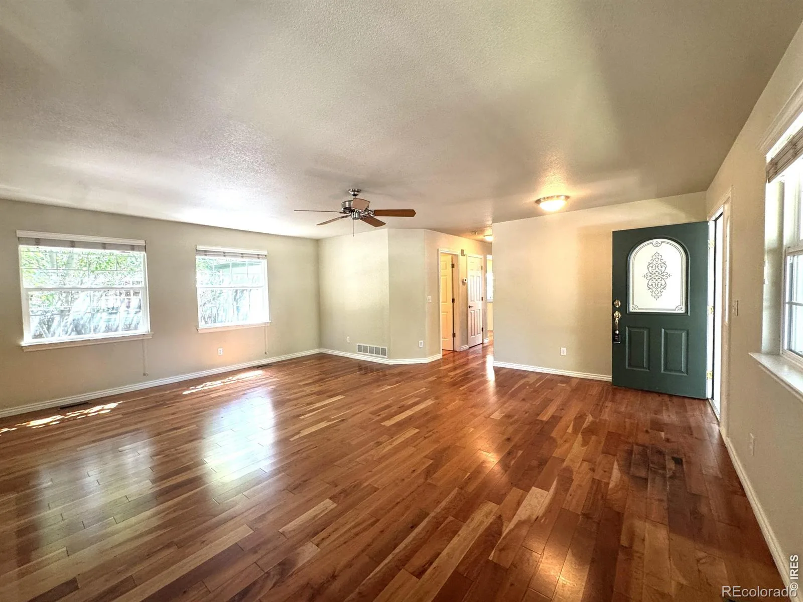 1202 Della Street Longmont CO 80501 | MLS #RECIR1065515 07312026214347 1600 11