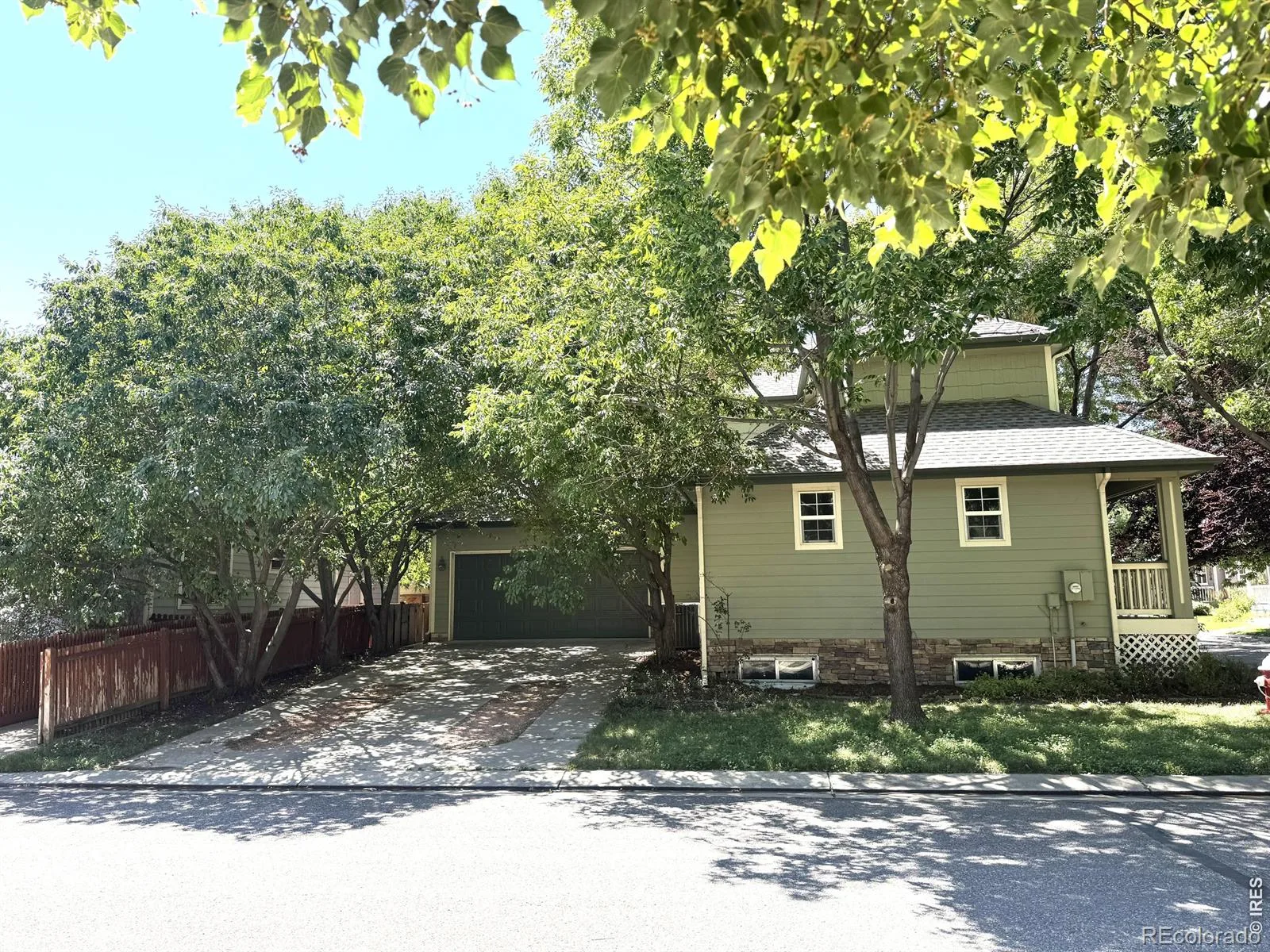 1202 Della Street Longmont CO 80501 | MLS #RECIR1065515 07312026214347 1600 6