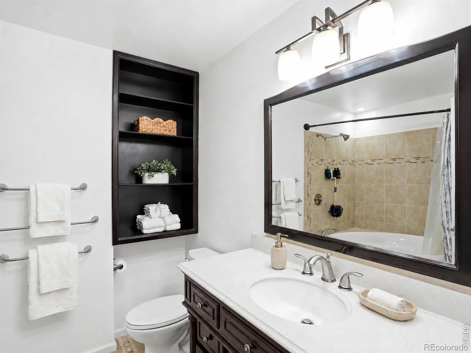 8923 W Warren Drive Lakewood CO 80227 | MLS #RECIR1065516 08182026004859 1600 21