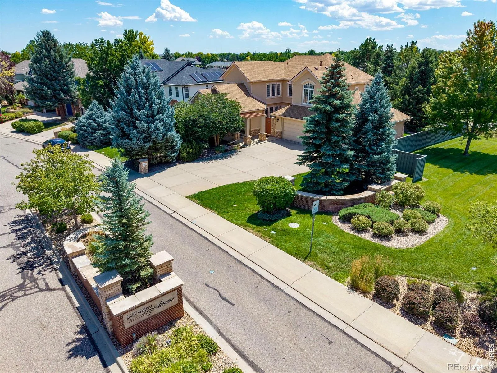 1001 Wyndemere Circle Longmont CO 80504 | MLS #RECIR1065519 07312026214512 1600 2