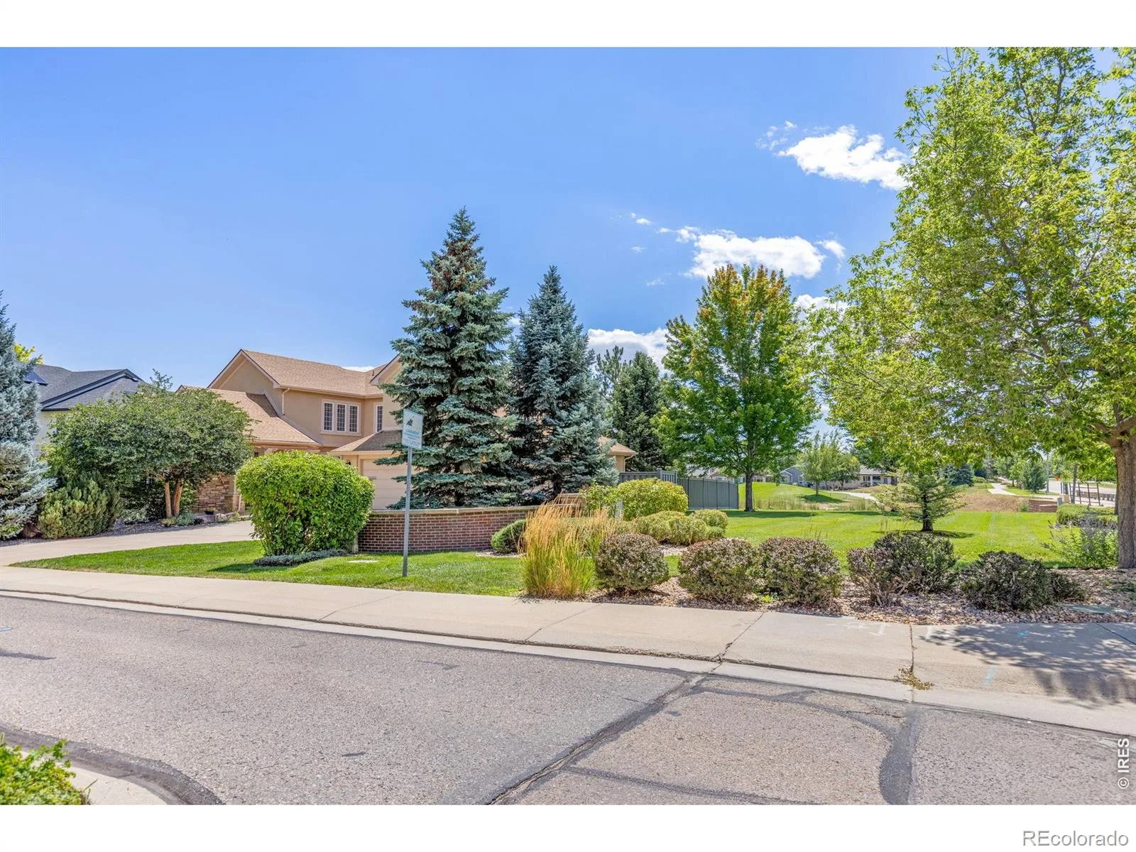 1001 Wyndemere Circle Longmont CO 80504 | MLS #RECIR1065519 07312026214512 1600 48