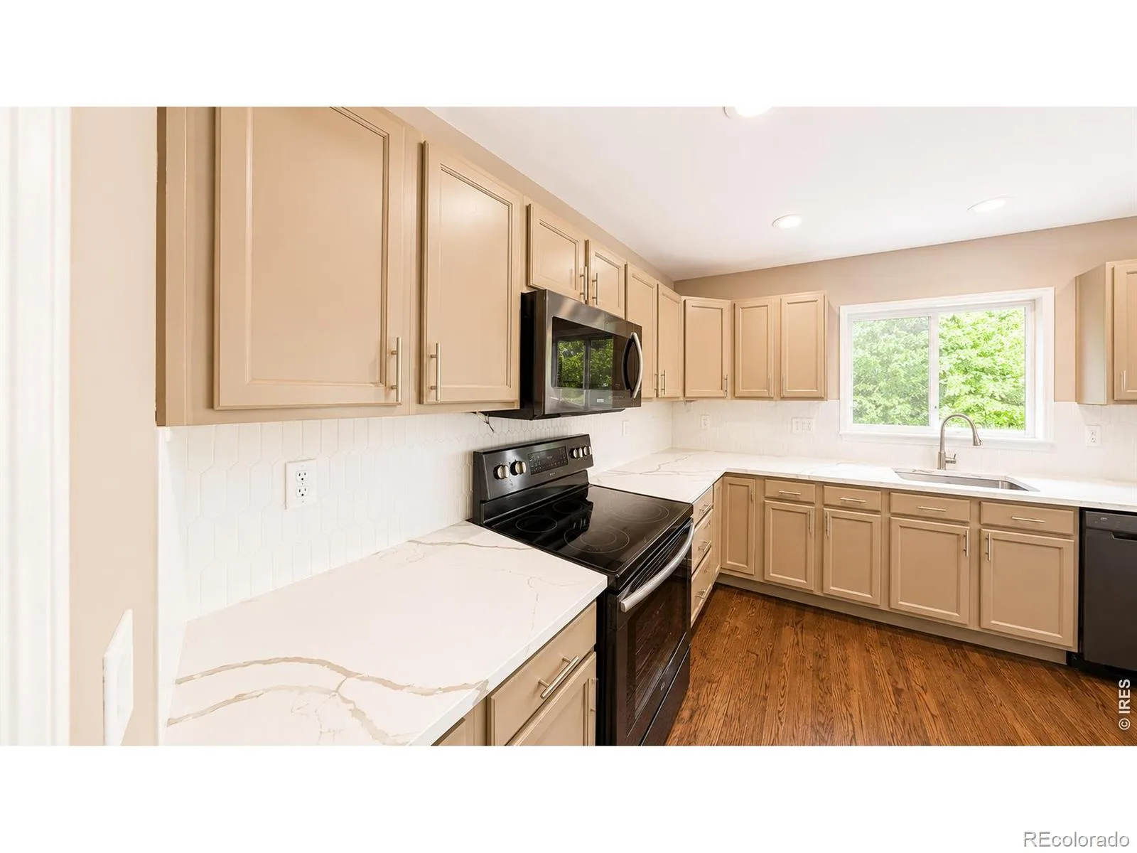 2123 E 100th Place Thornton CO 80229 | MLS #RECIR1065562 08012026031629 1600 16
