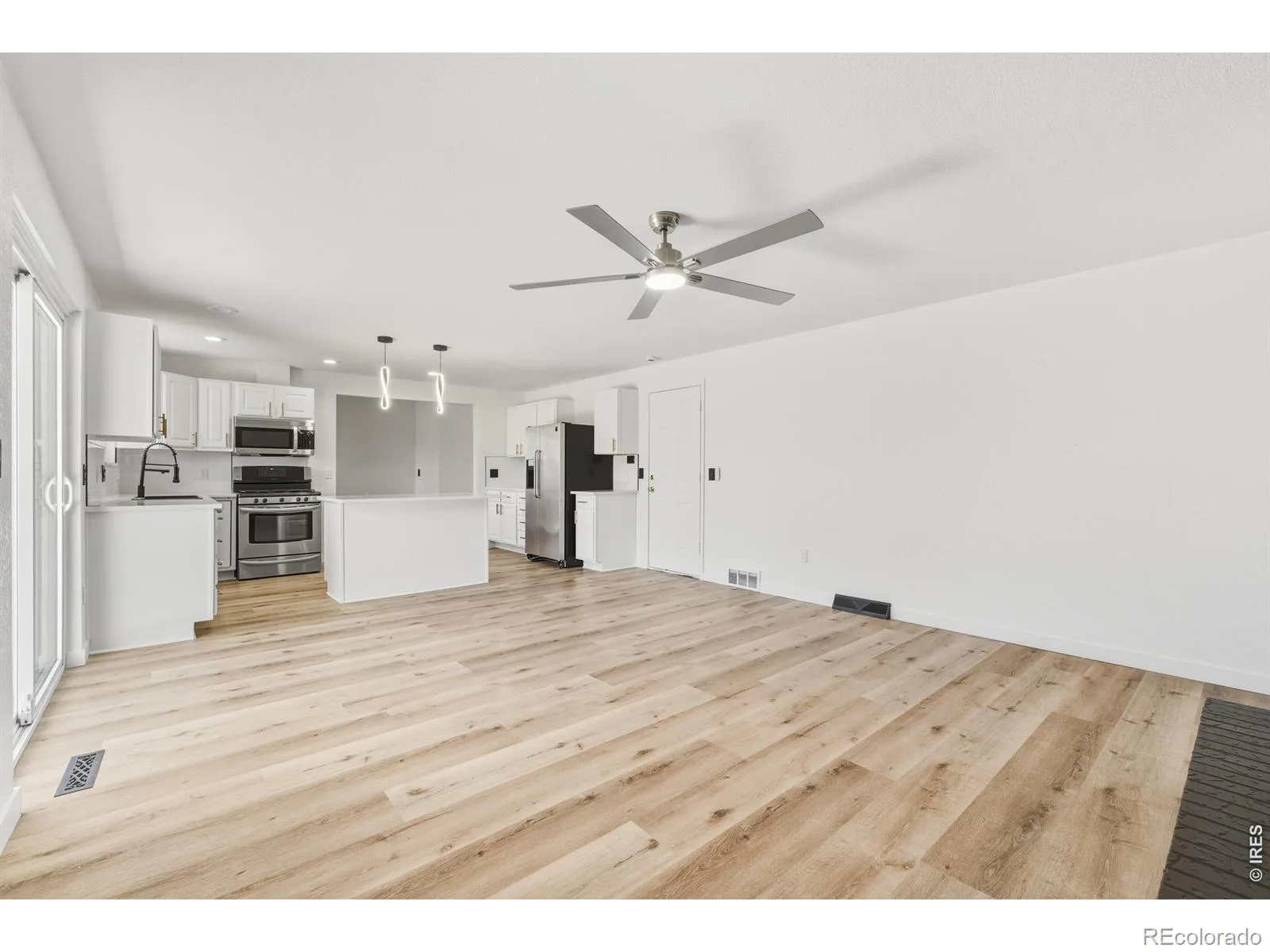 1080 S Garrison Street Lakewood CO 80226 | MLS #RECIR1065604 08022026142055 1600 5