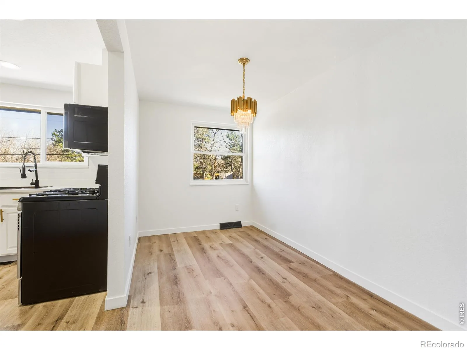 1080 S Garrison Street Lakewood CO 80226 | MLS #RECIR1065604 08022026142055 1600 6