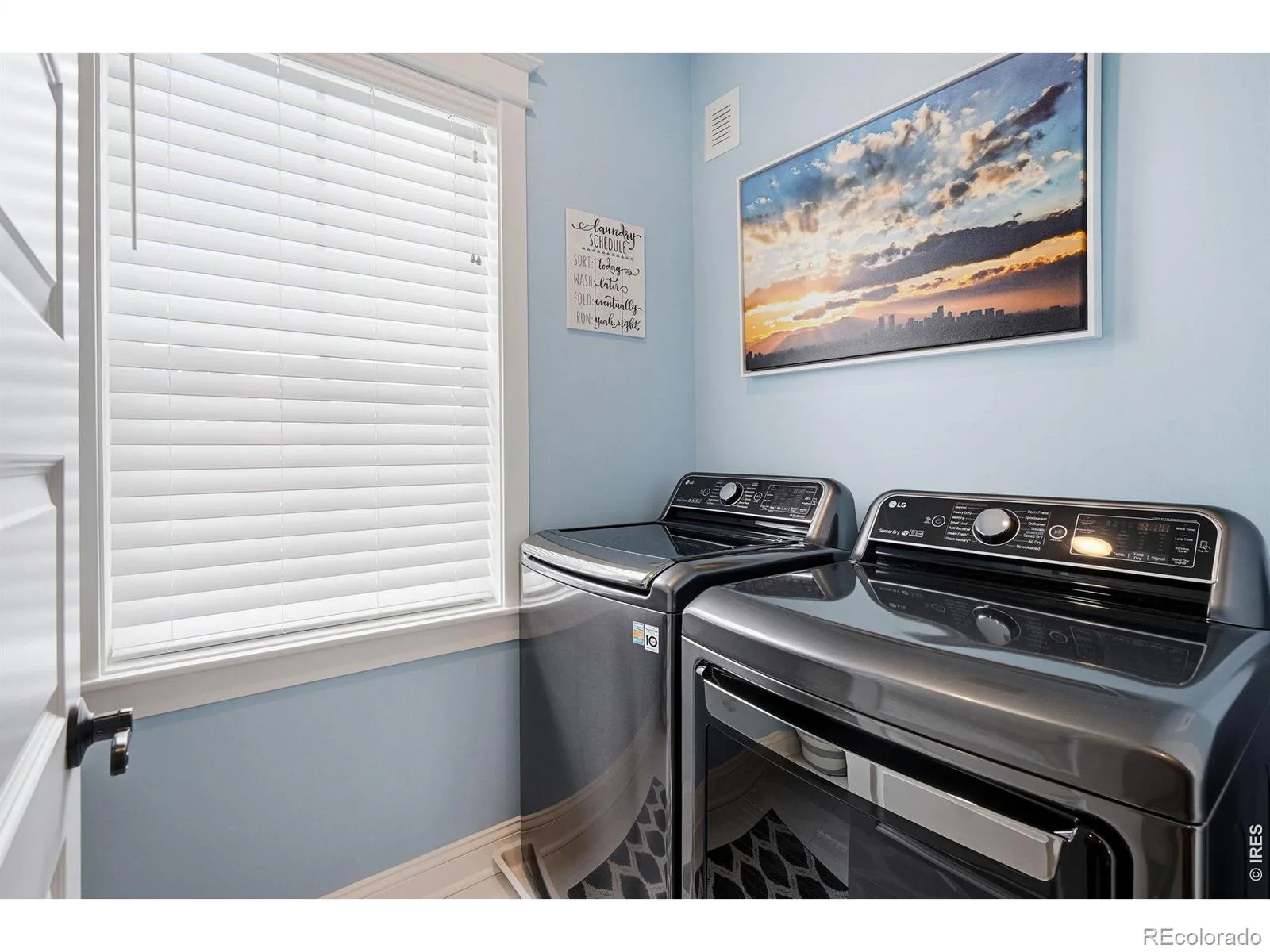 5881 N Beeler Street Denver CO 80238 | MLS #RECIR1065607 08102026002439 1600 22