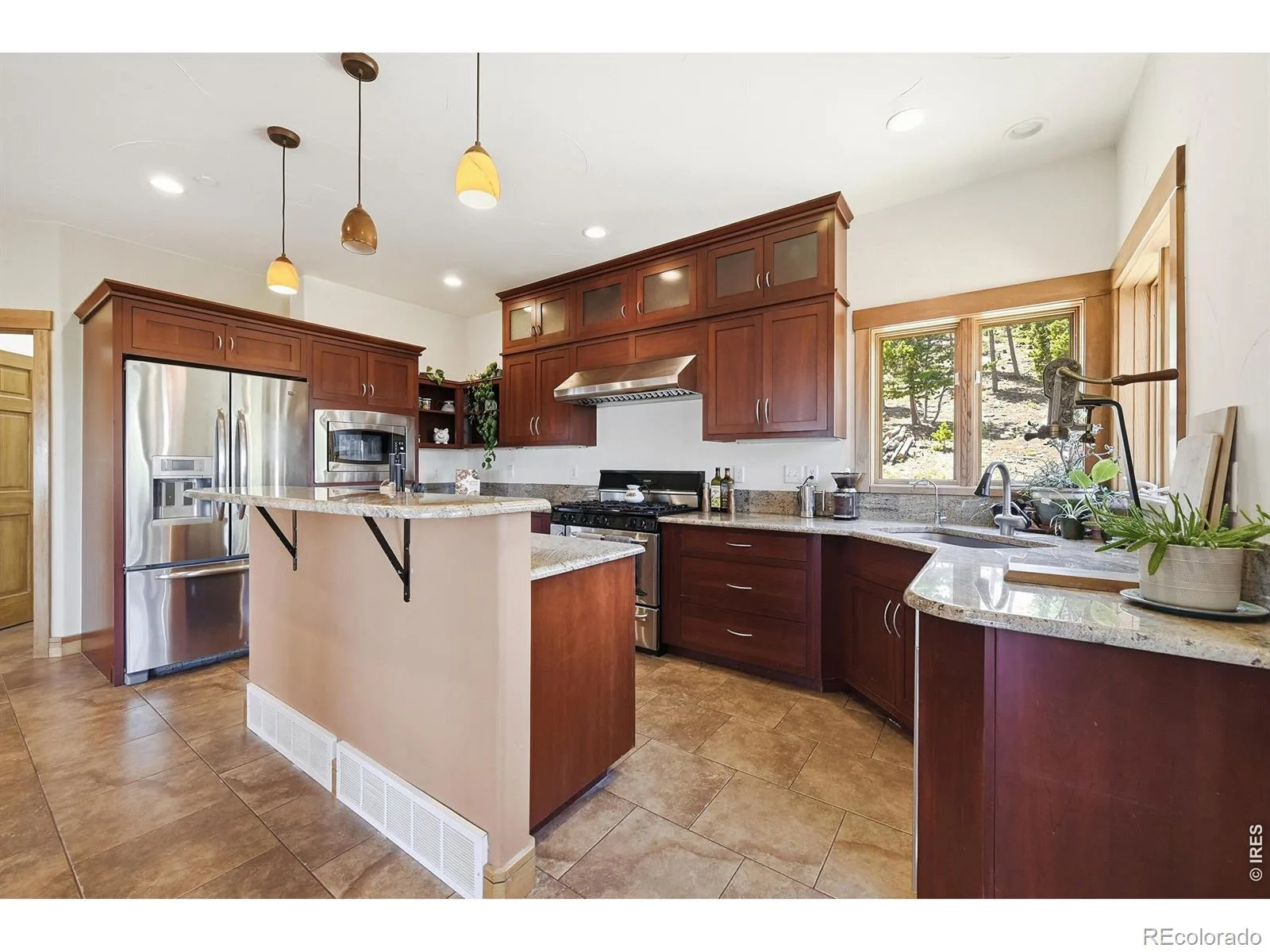800 Divide View Drive Golden CO 80403 | MLS #RECIR1065612 08122026002753 1600 10