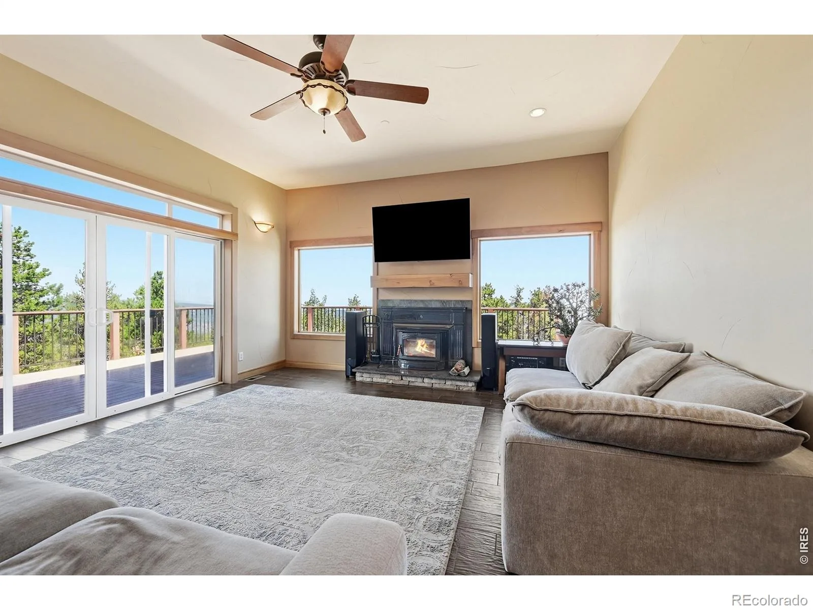800 Divide View Drive Golden CO 80403 | MLS #RECIR1065612 08122026002753 1600 23