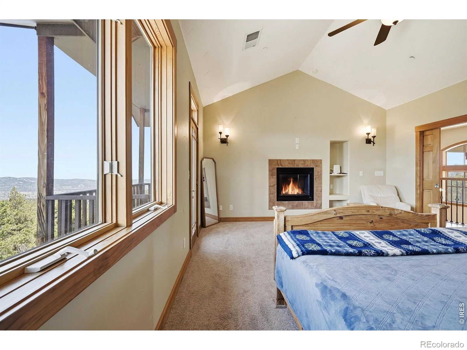 800 Divide View Drive Golden CO 80403 | MLS #RECIR1065612 08122026002753 1600 27