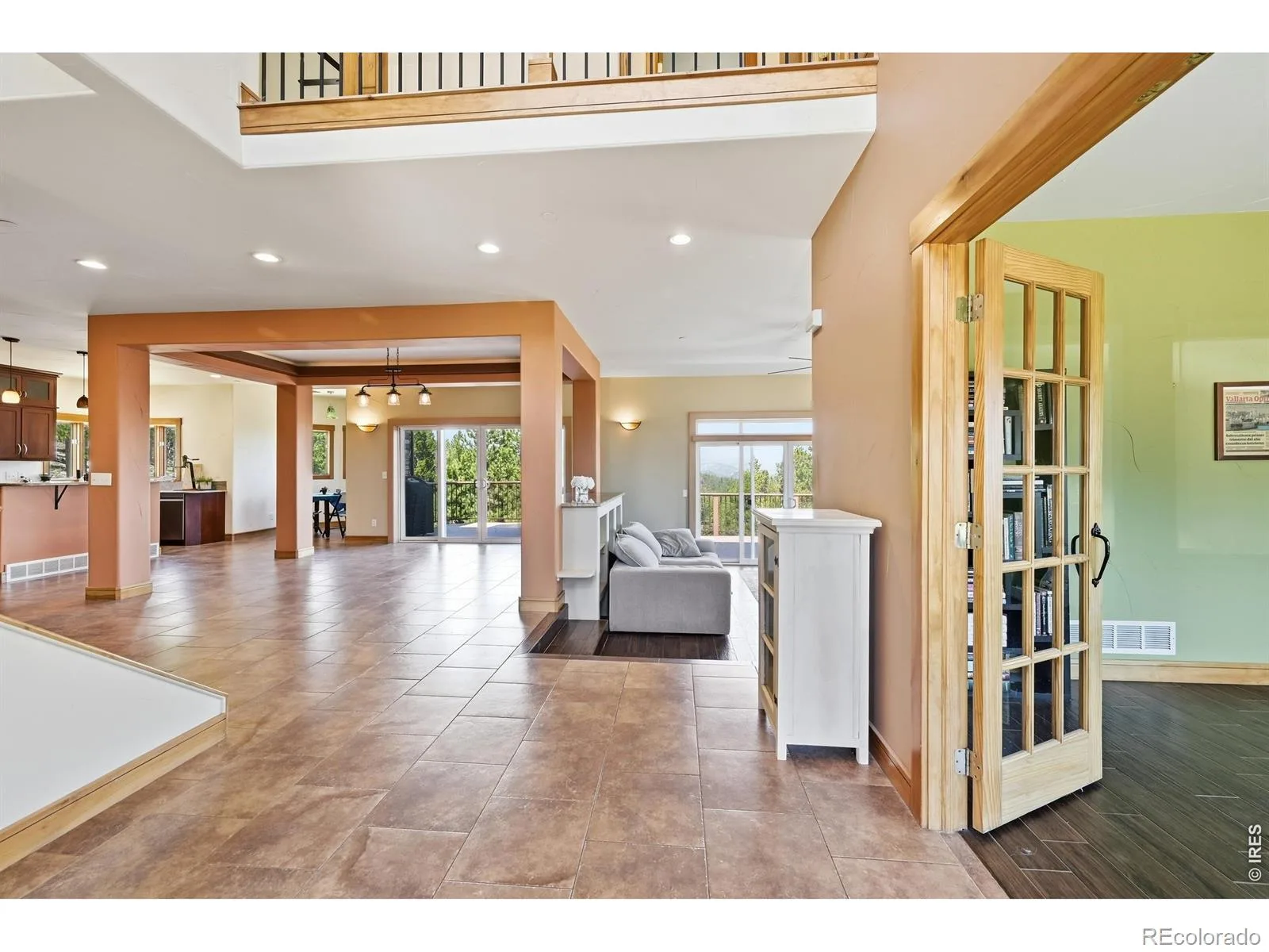 800 Divide View Drive Golden CO 80403 | MLS #RECIR1065612 08122026002753 1600 3