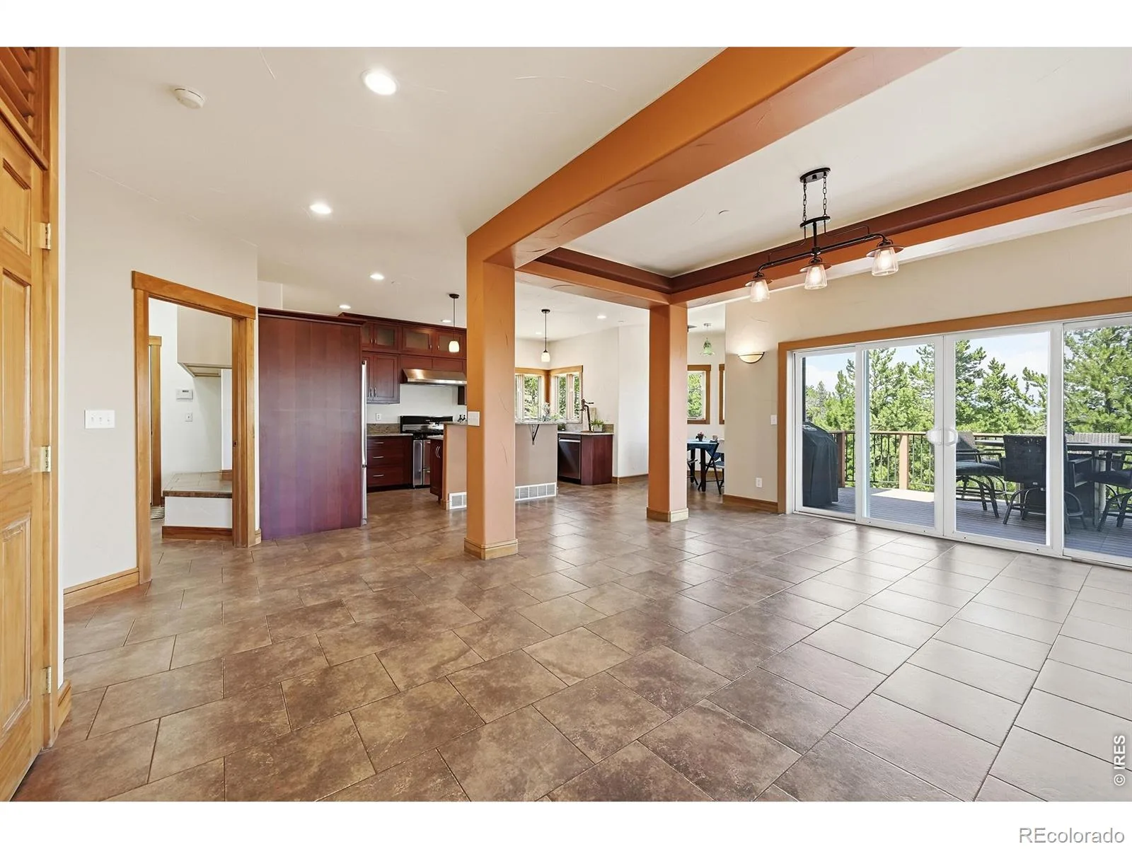 800 Divide View Drive Golden CO 80403 | MLS #RECIR1065612 08122026002753 1600 8