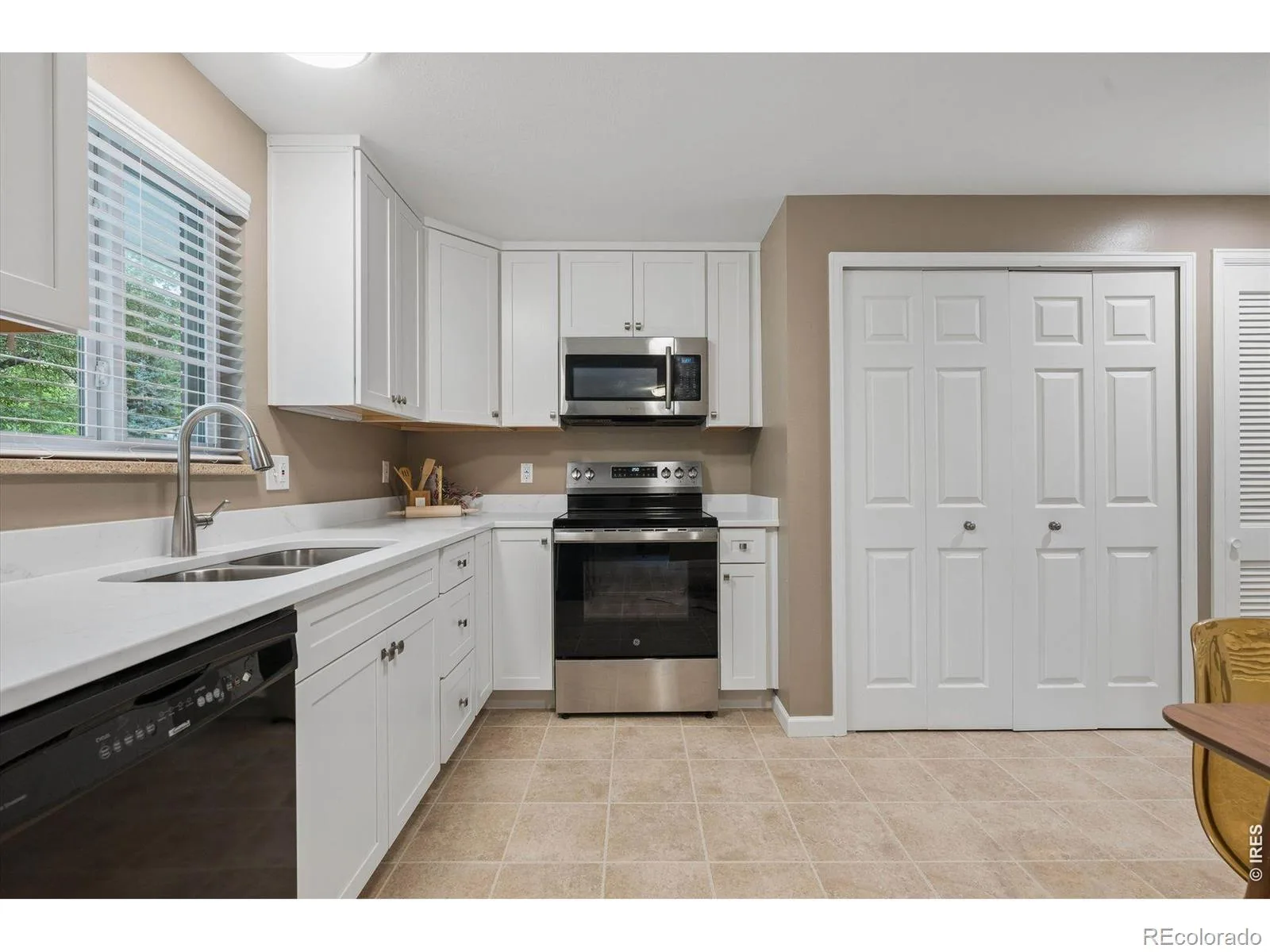 3250 Holland Street Wheat Ridge CO 80033 | MLS #RECIR1065753 08052026161748 1600 13