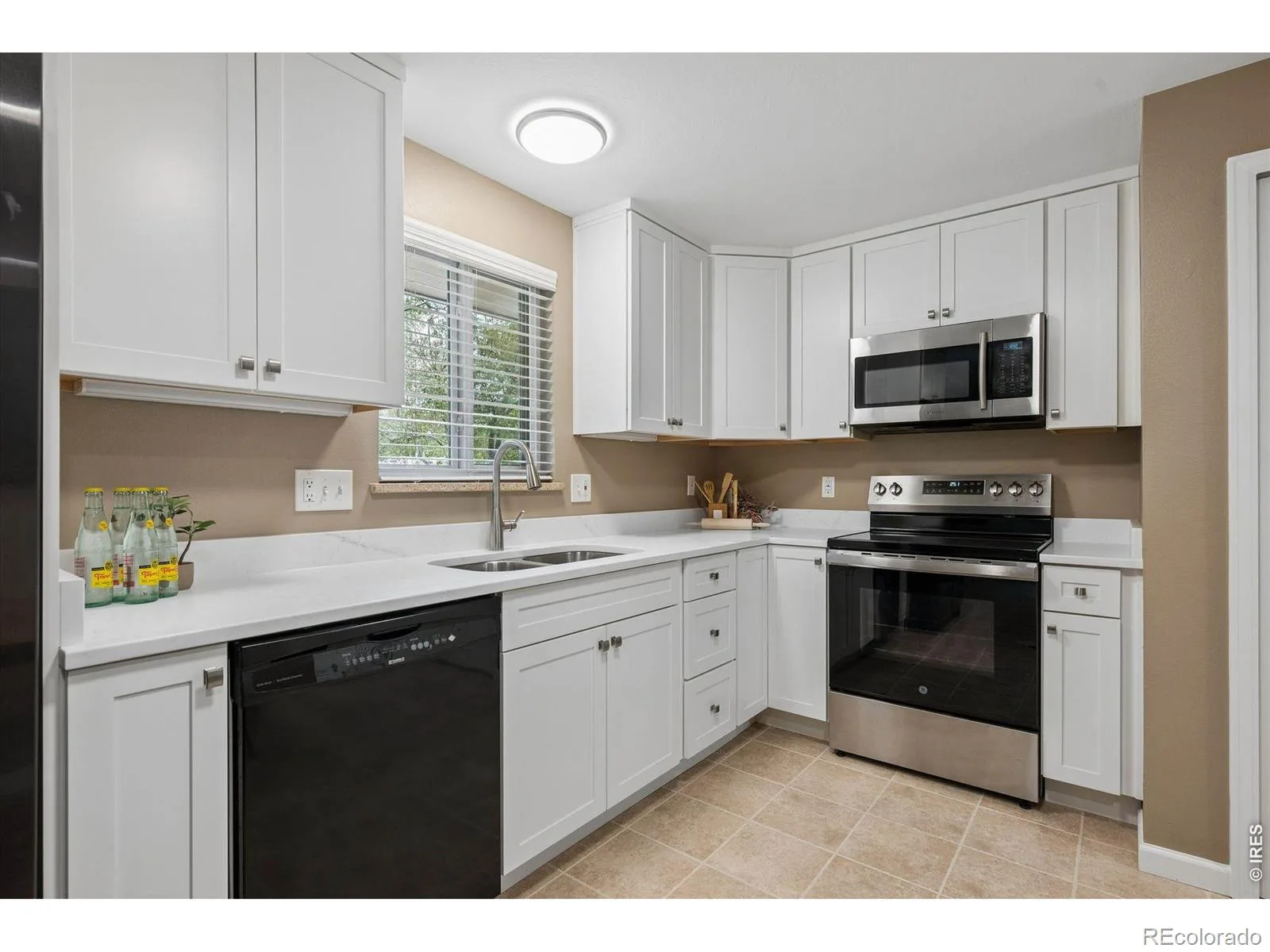 3250 Holland Street Wheat Ridge CO 80033 | MLS #RECIR1065753 08052026161748 1600 14