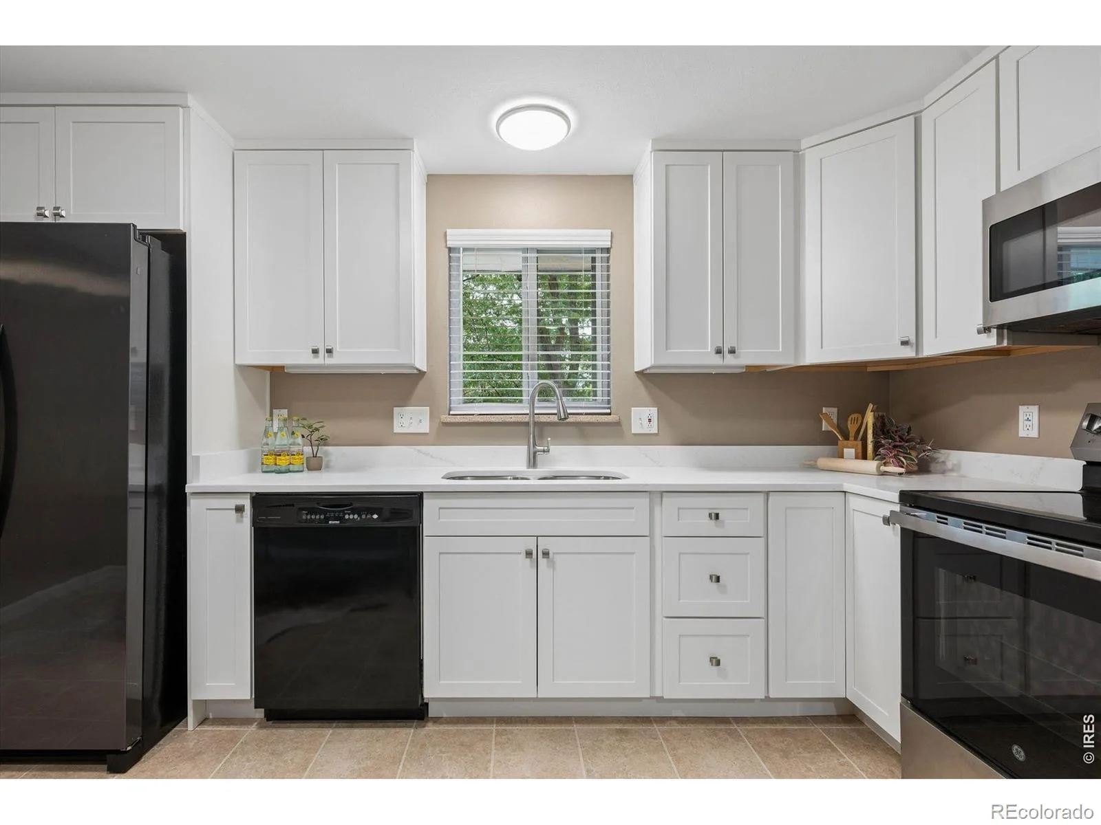 3250 Holland Street Wheat Ridge CO 80033 | MLS #RECIR1065753 08052026161748 1600 15