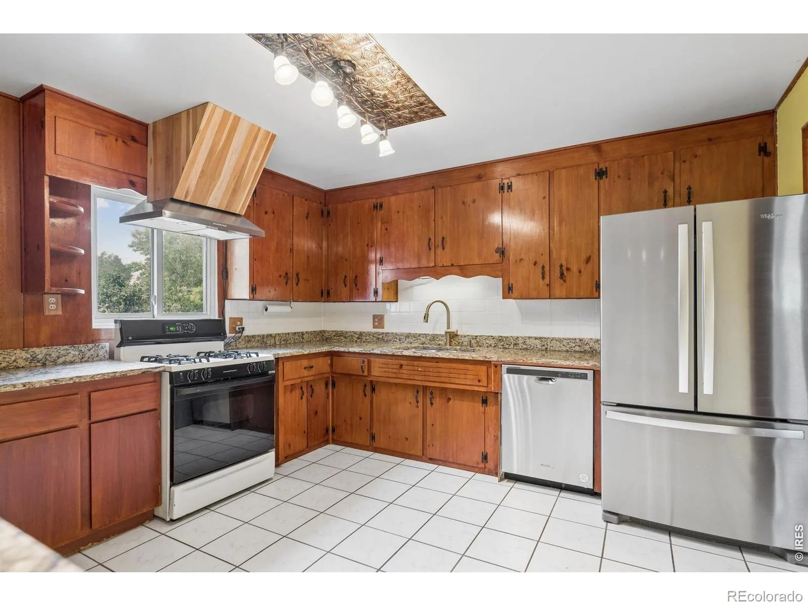 10355 W 13th Place Lakewood CO 80215 | MLS #RECIR1065807 08182026200005 1600 12