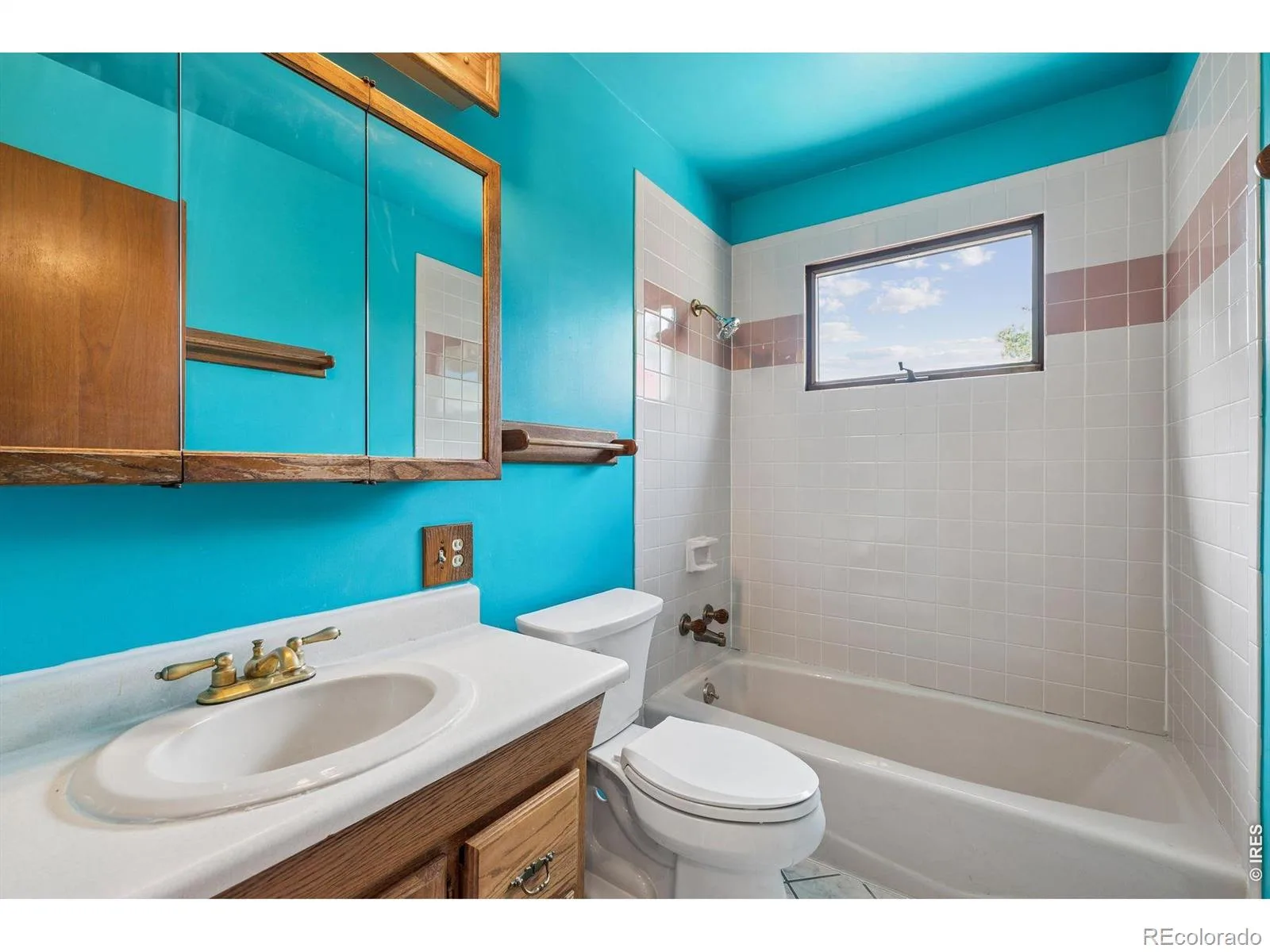 10355 W 13th Place Lakewood CO 80215 | MLS #RECIR1065807 08182026200005 1600 22