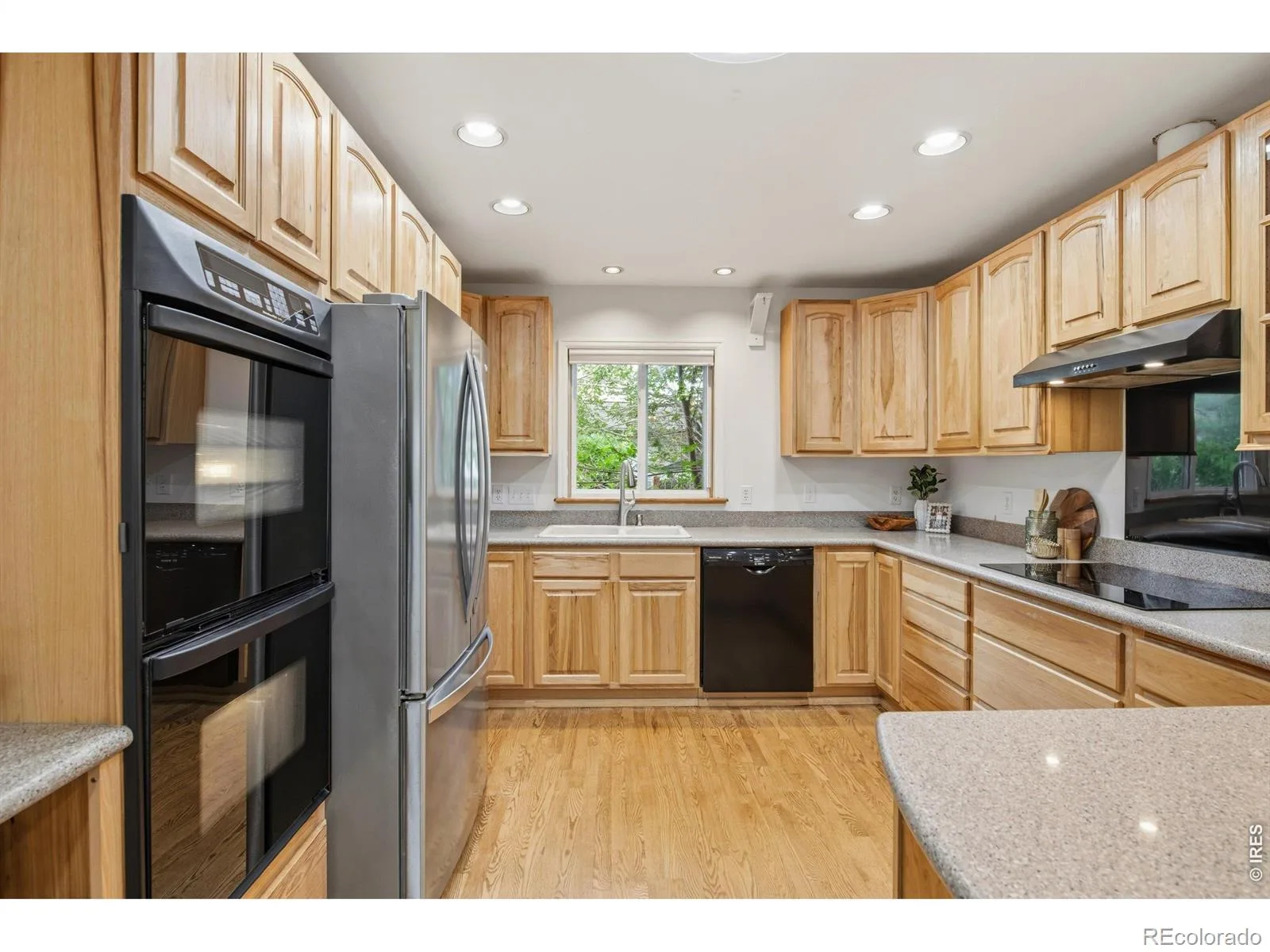 2100 Ellis Street Golden CO 80401 | MLS #RECIR1065816 08062026011553 1600 12
