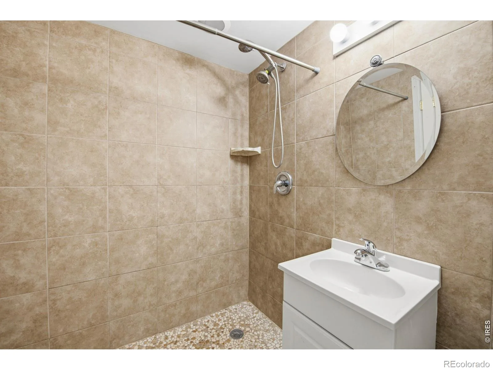 2100 Ellis Street Golden CO 80401 | MLS #RECIR1065816 08062026011553 1600 33