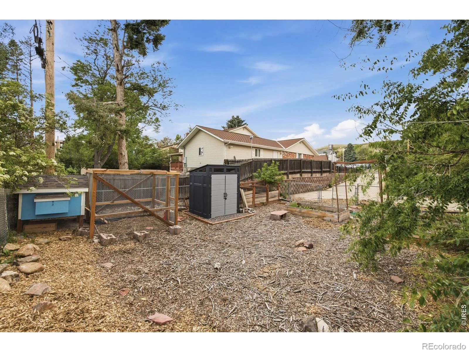 2100 Ellis Street Golden CO 80401 | MLS #RECIR1065816 08062026011553 1600 37