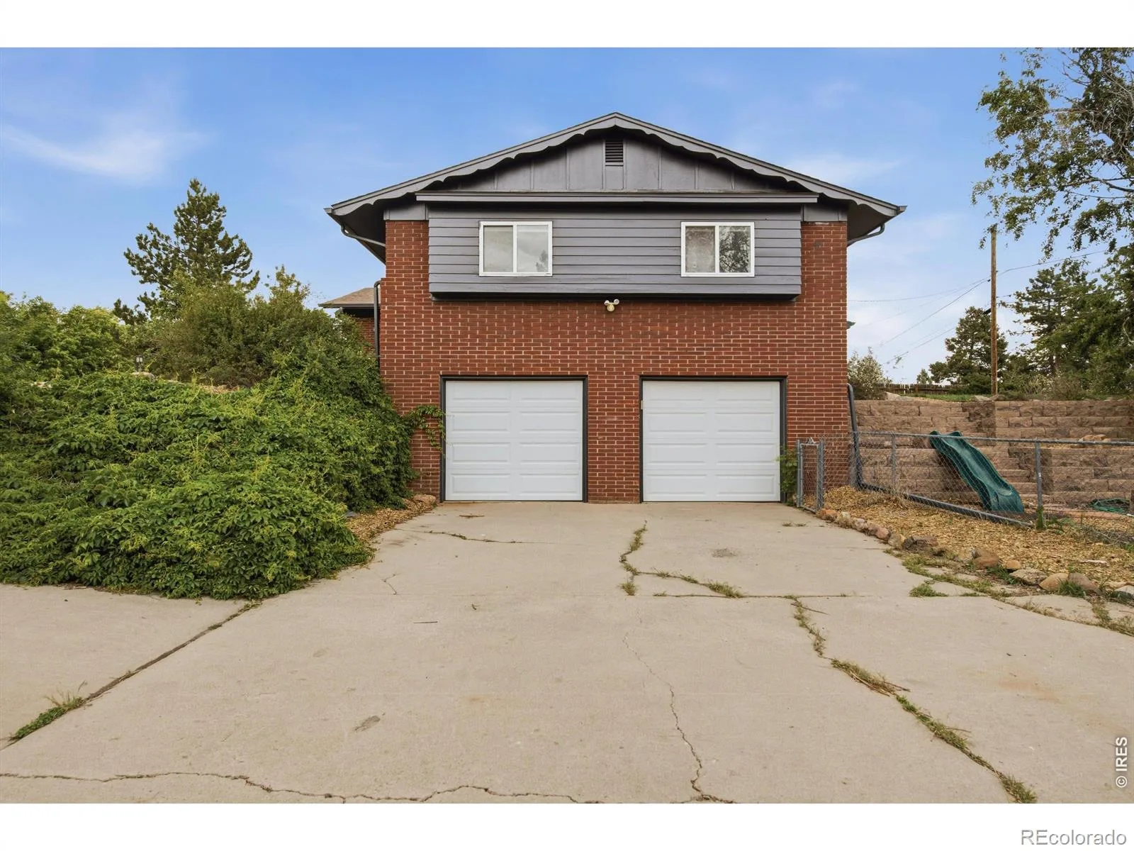 2100 Ellis Street Golden CO 80401 | MLS #RECIR1065816 08062026011553 1600 38