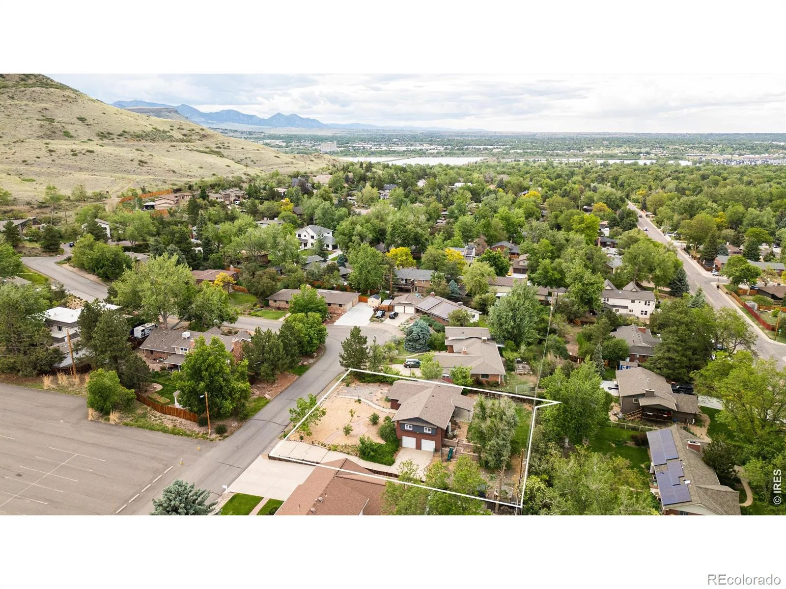 2100 Ellis Street Golden CO 80401 | MLS #RECIR1065816 08062026011553 1600 39