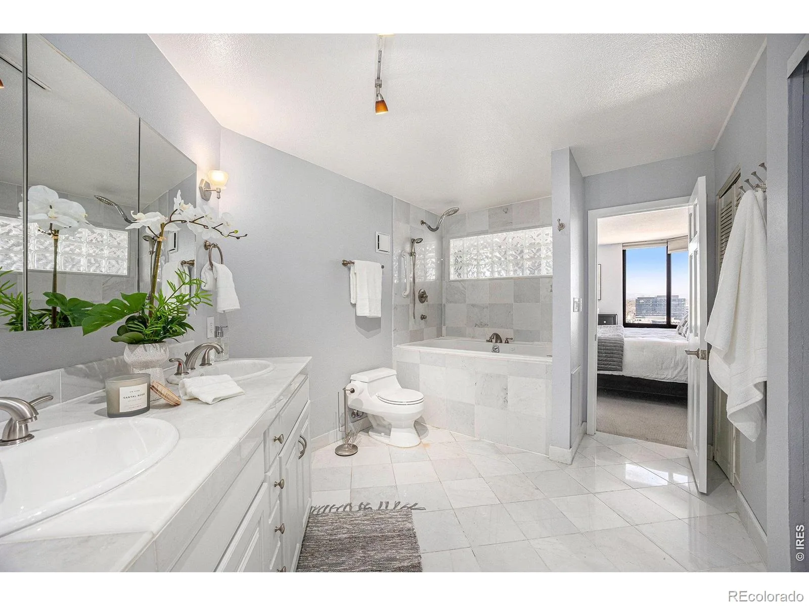1625 Larimer Street #2601 Denver CO 80202 | MLS #RECIR1065828 08062026025413 1600 6